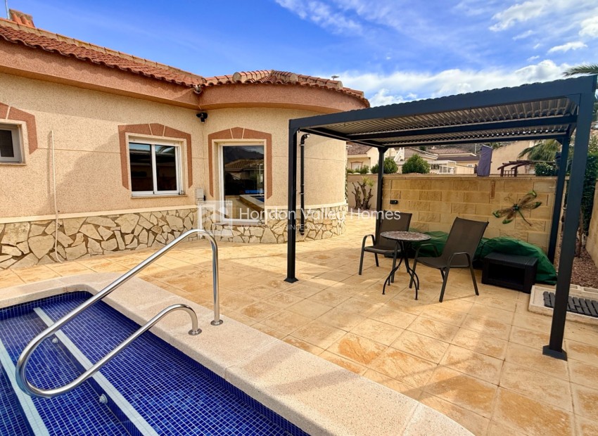 Resale - Villa - Hondón de las Nieves