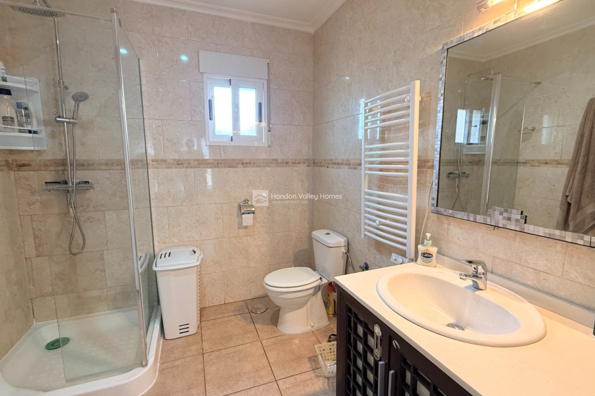 Resale - Villa - Hondón de las Nieves