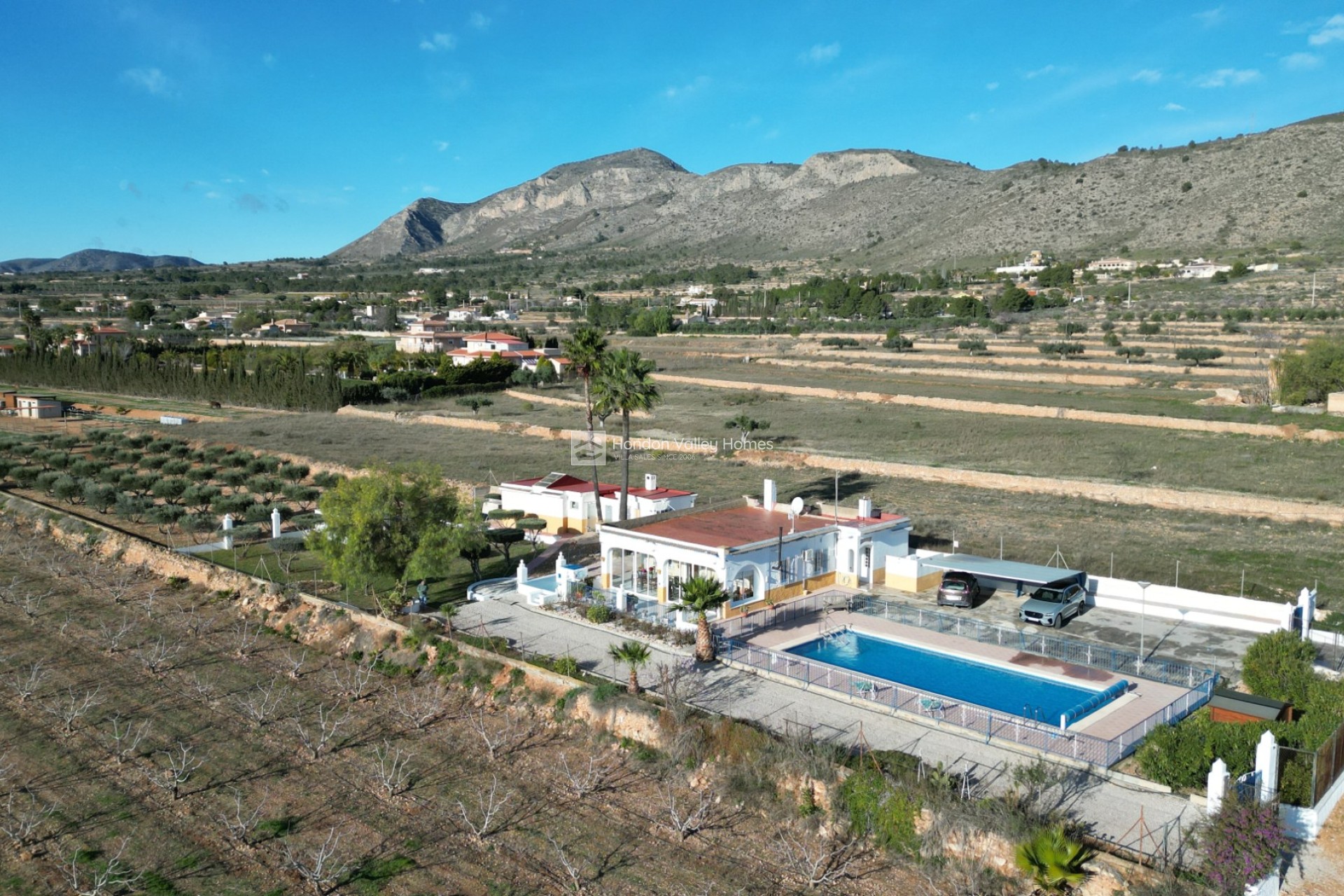 Resale - Villa - Hondón de las Nieves