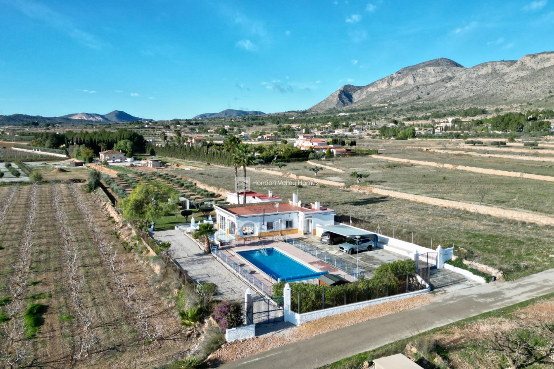 Resale - Villa - Hondón de las Nieves