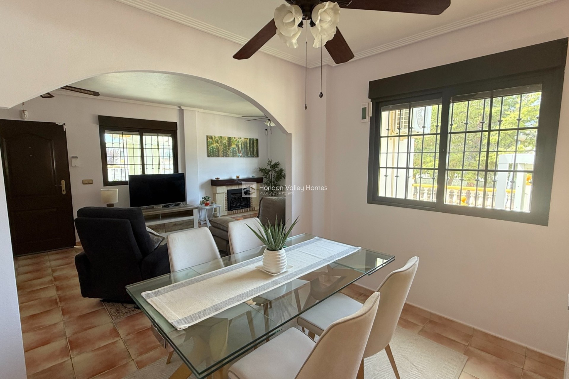 Resale - Villa - Hondón de las Nieves