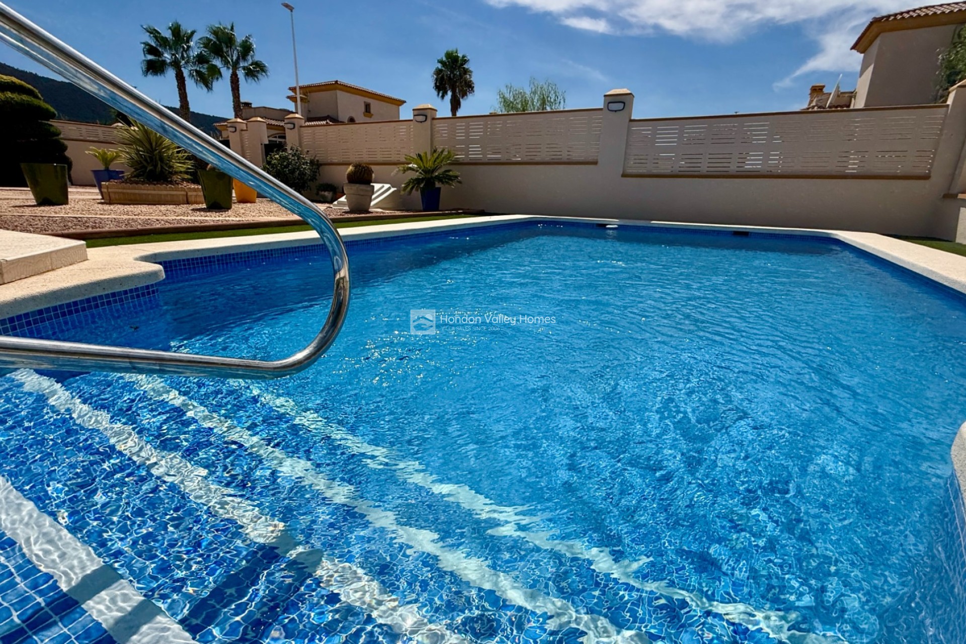 Resale - Villa - Hondón de las Nieves