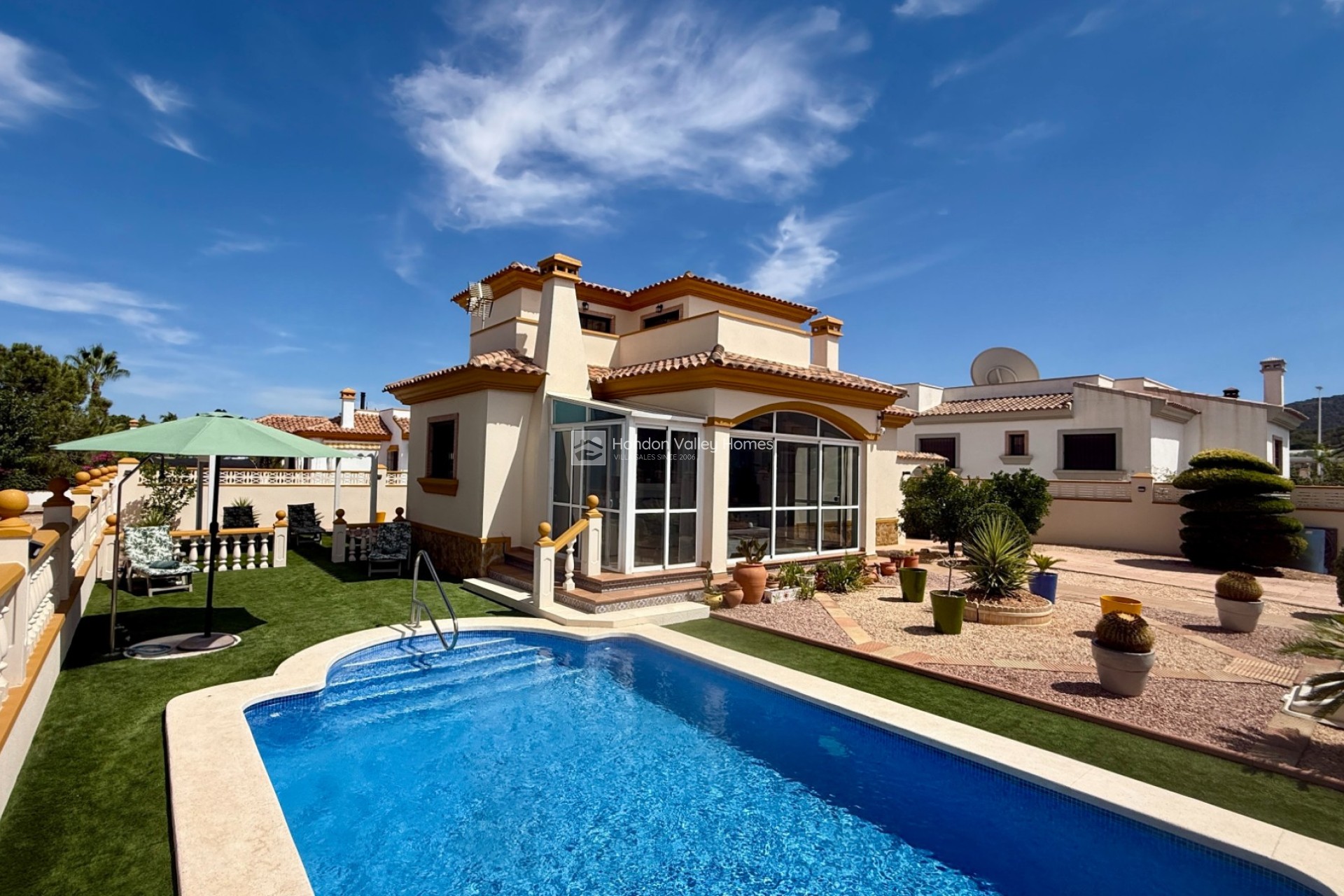 Resale - Villa - Hondón de las Nieves
