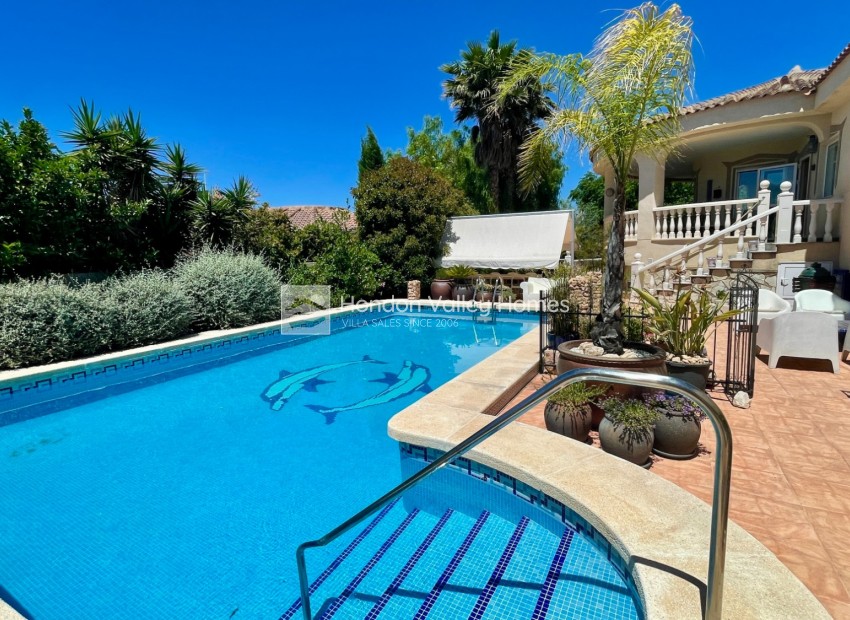 Resale - Villa - Hondón de las Nieves