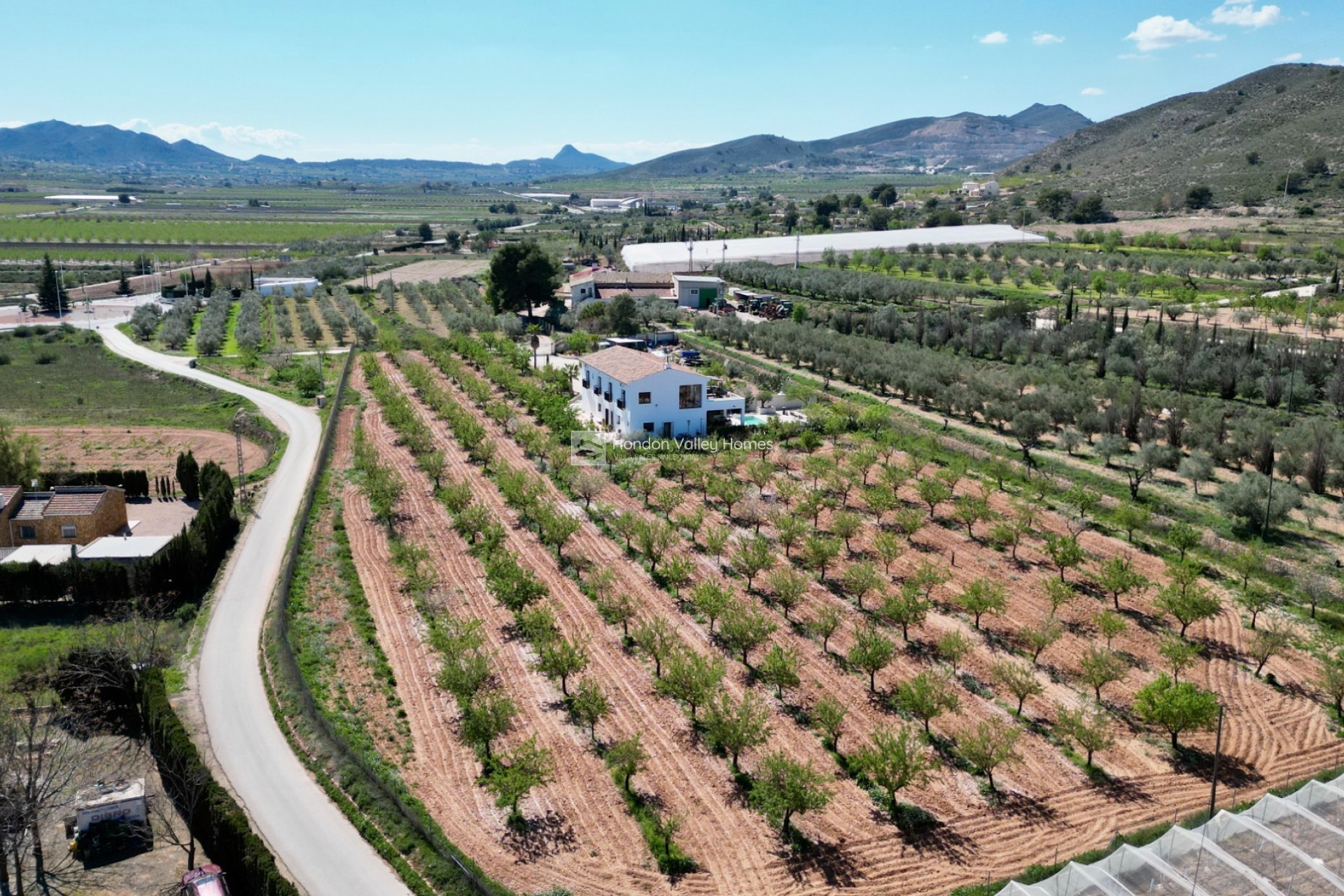 Resale - Villa - Hondon De Las Nieves