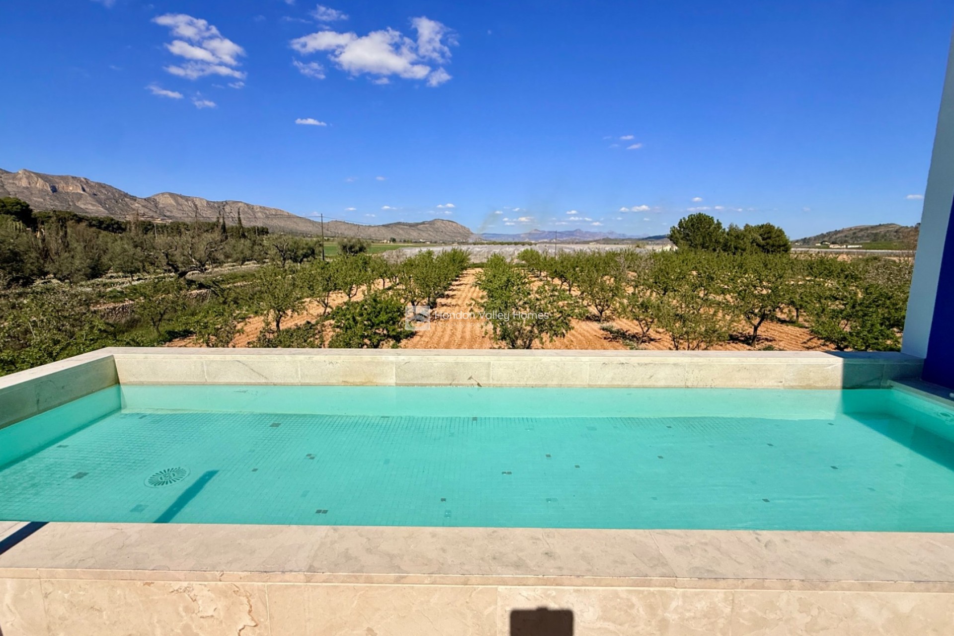Resale - Villa - Hondon De Las Nieves