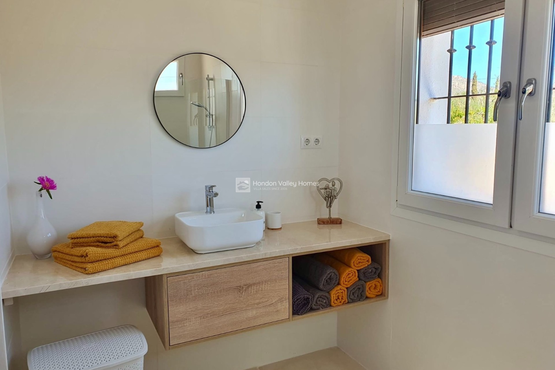 Resale - Villa - Hondon De Las Nieves