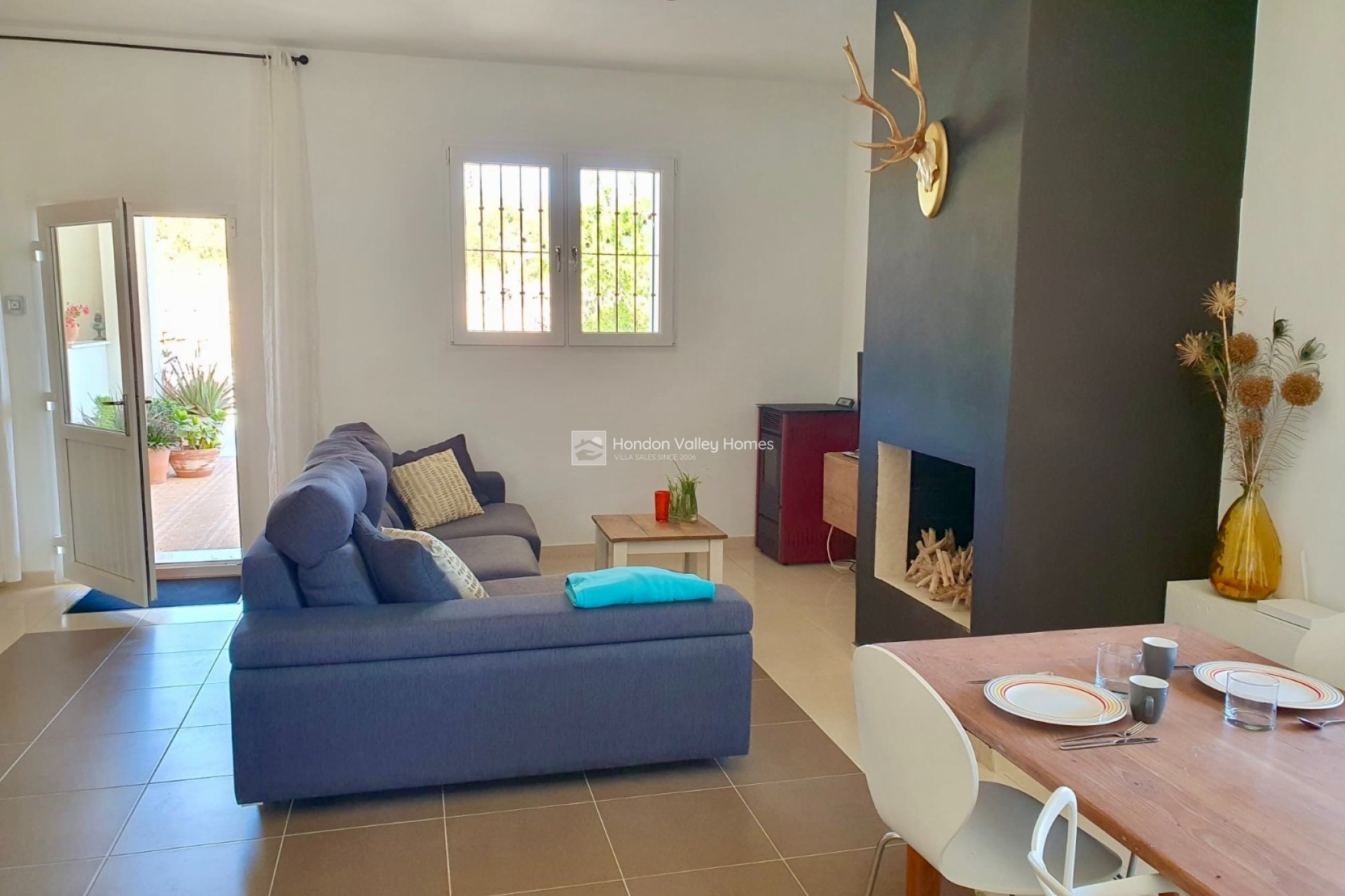 Resale - Villa - Hondon De Las Nieves