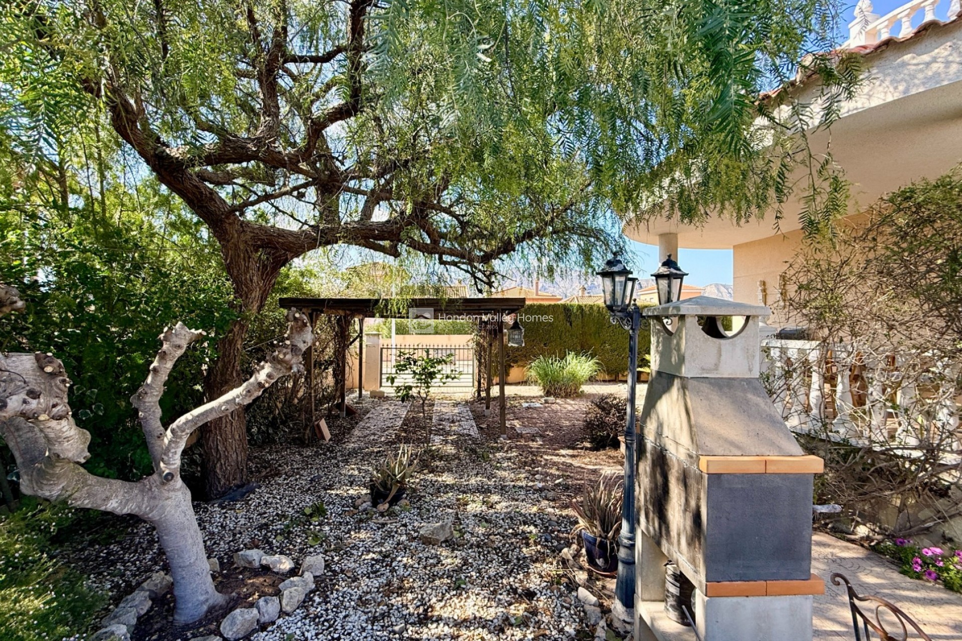 Resale - Villa - Hondón de las Nieves