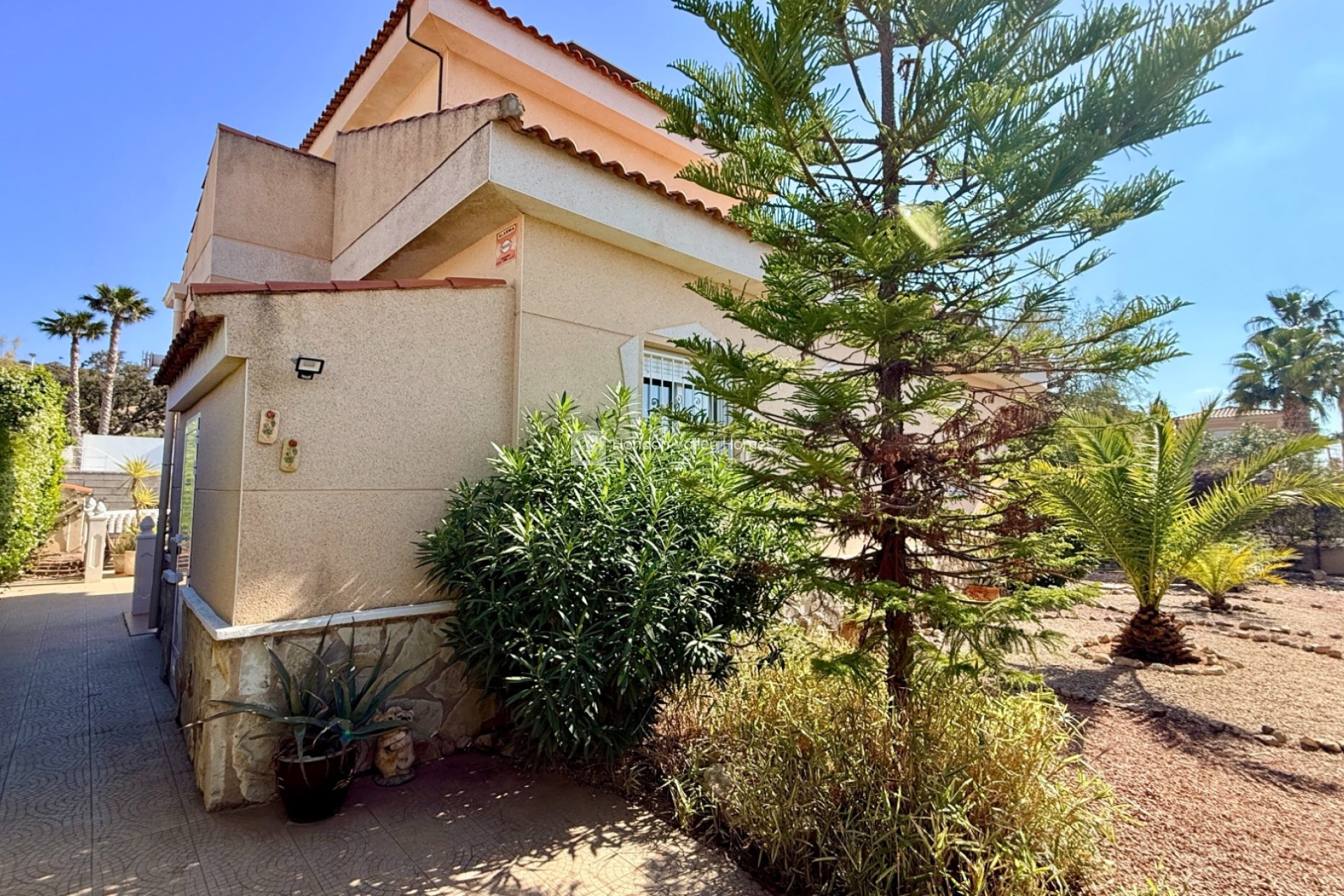 Resale - Villa - Hondón de las Nieves