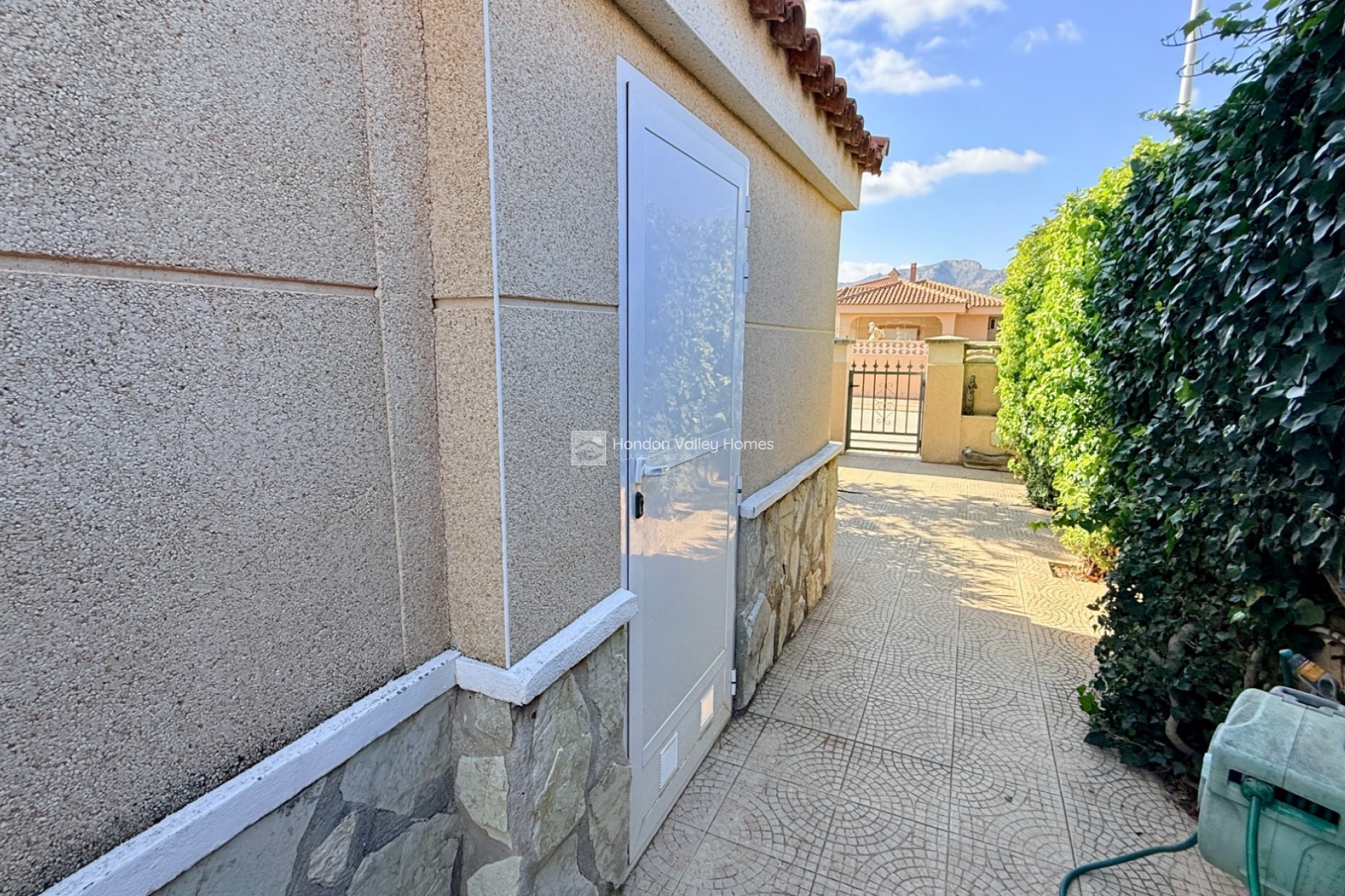 Resale - Villa - Hondón de las Nieves