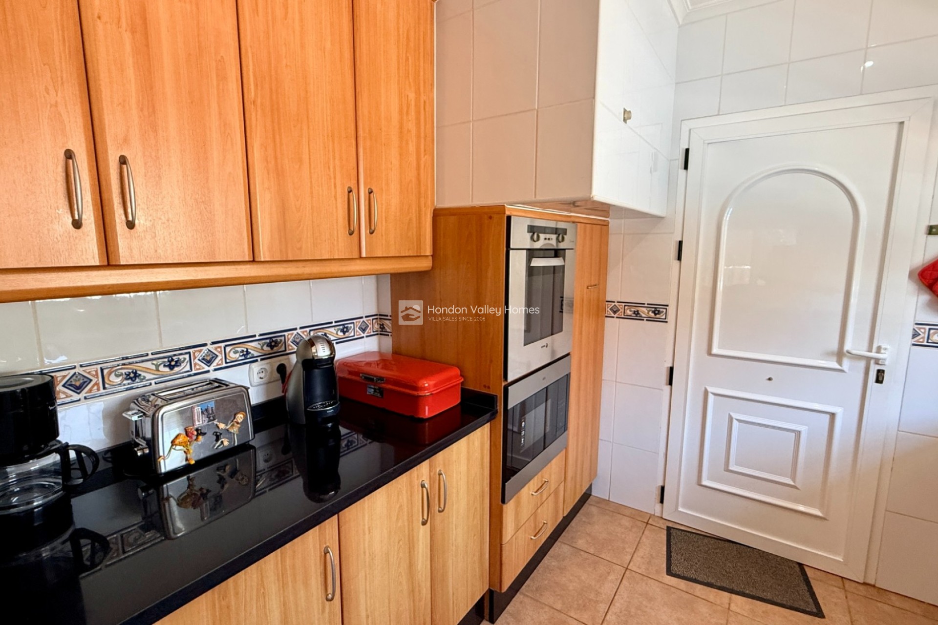 Resale - Villa - Hondón de las Nieves