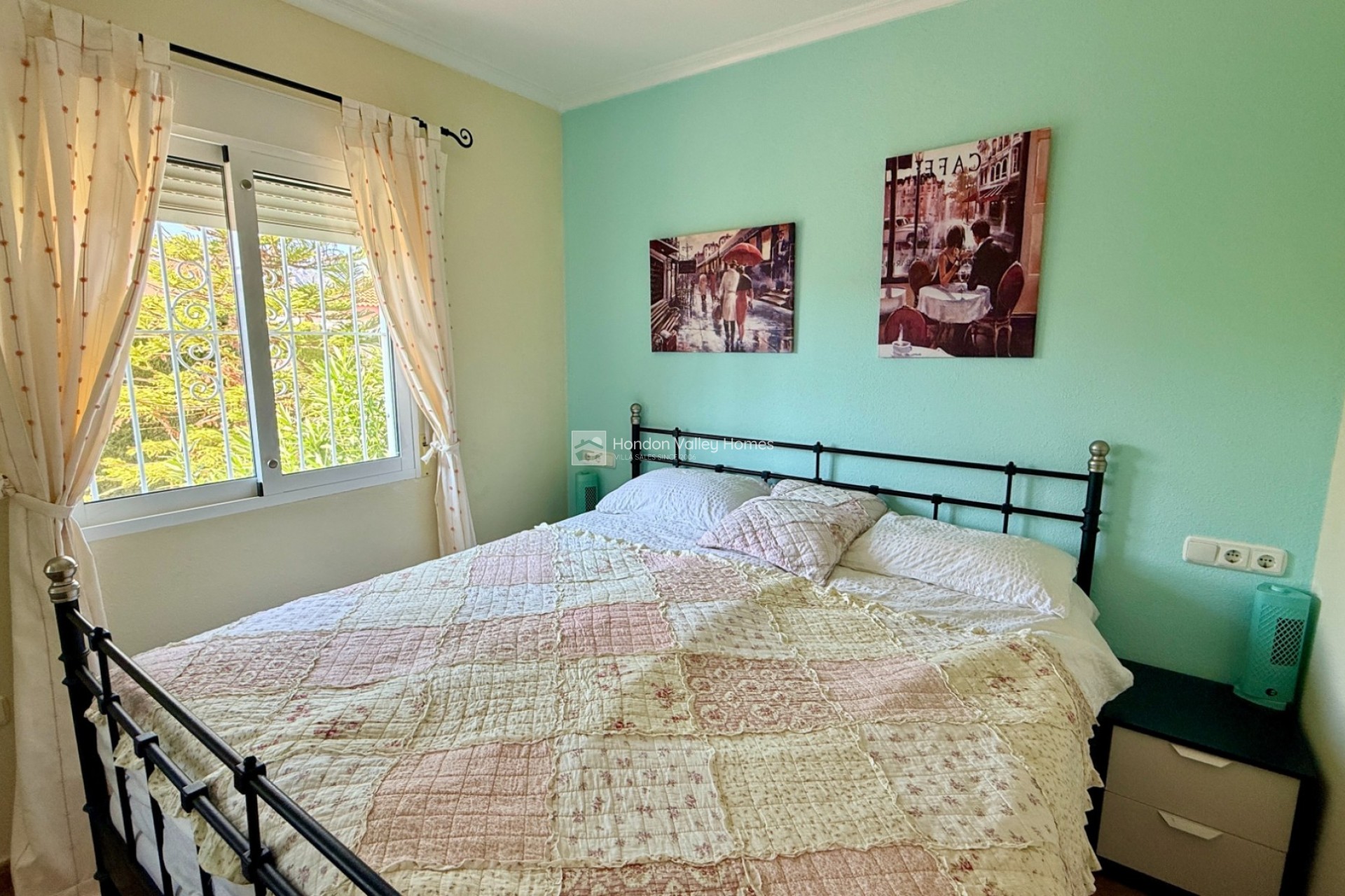 Resale - Villa - Hondón de las Nieves