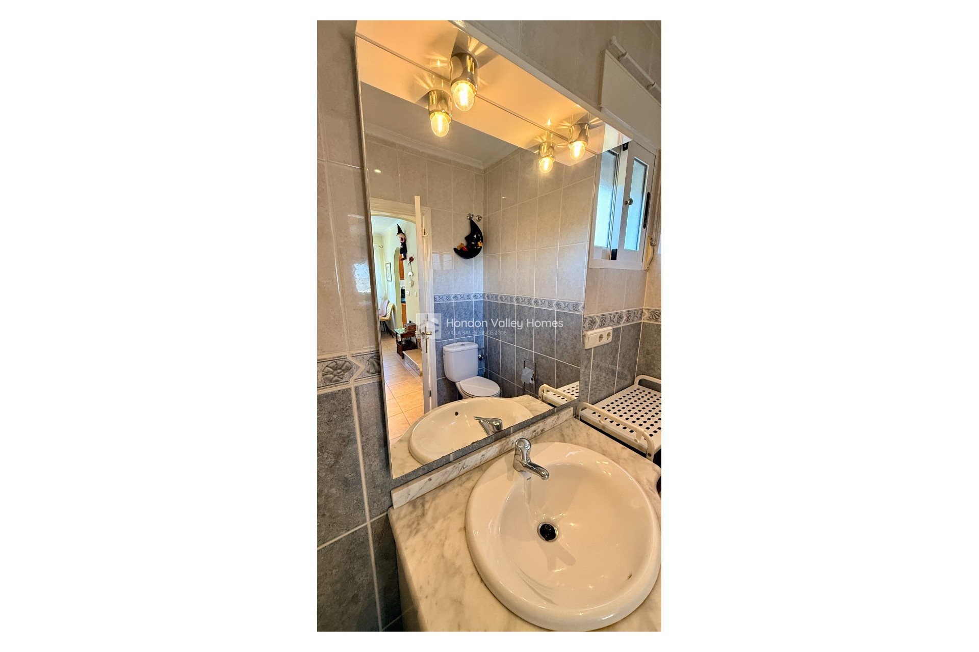 Resale - Villa - Hondón de las Nieves