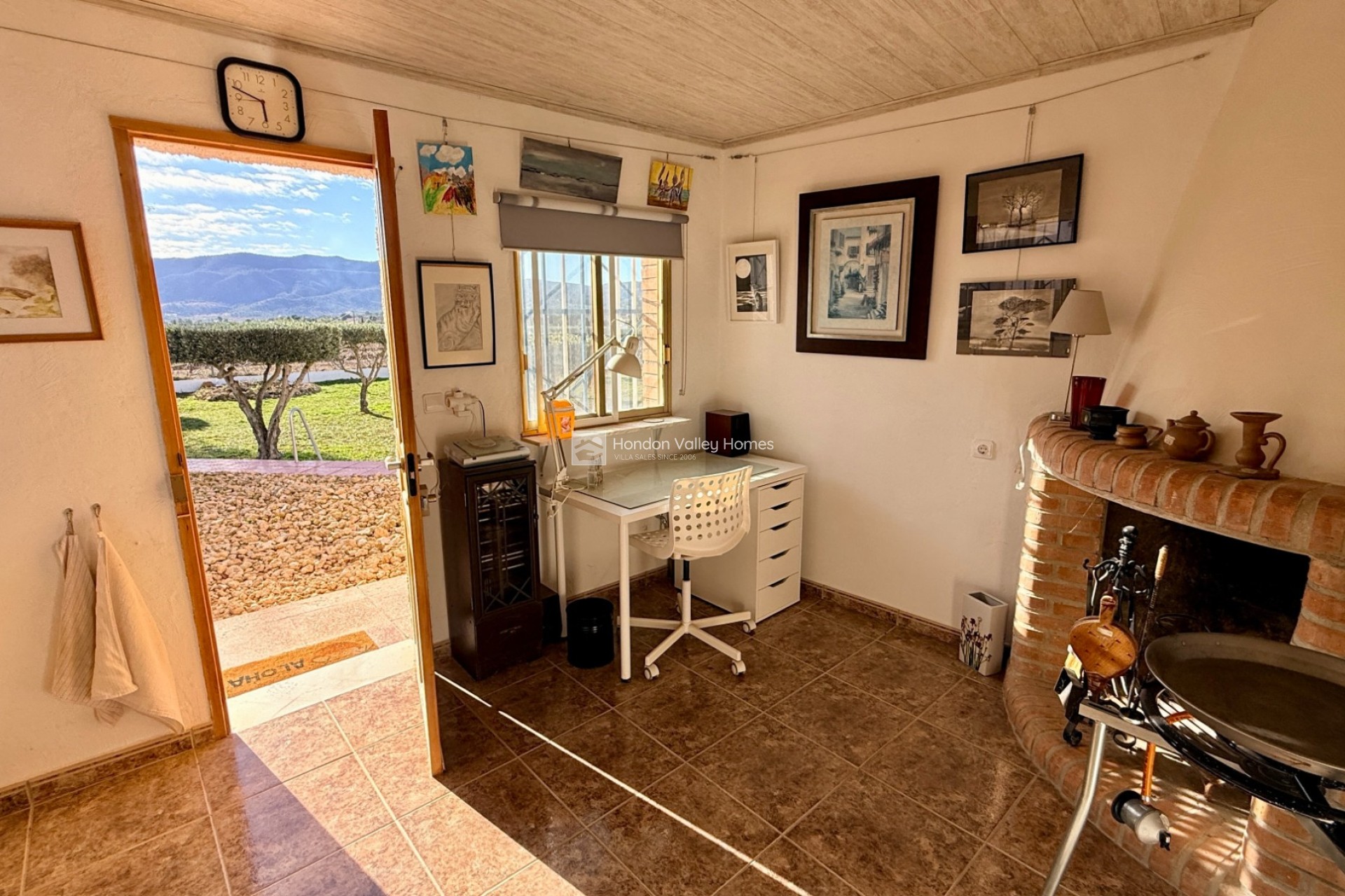 Resale - Villa - Hondón de las Nieves