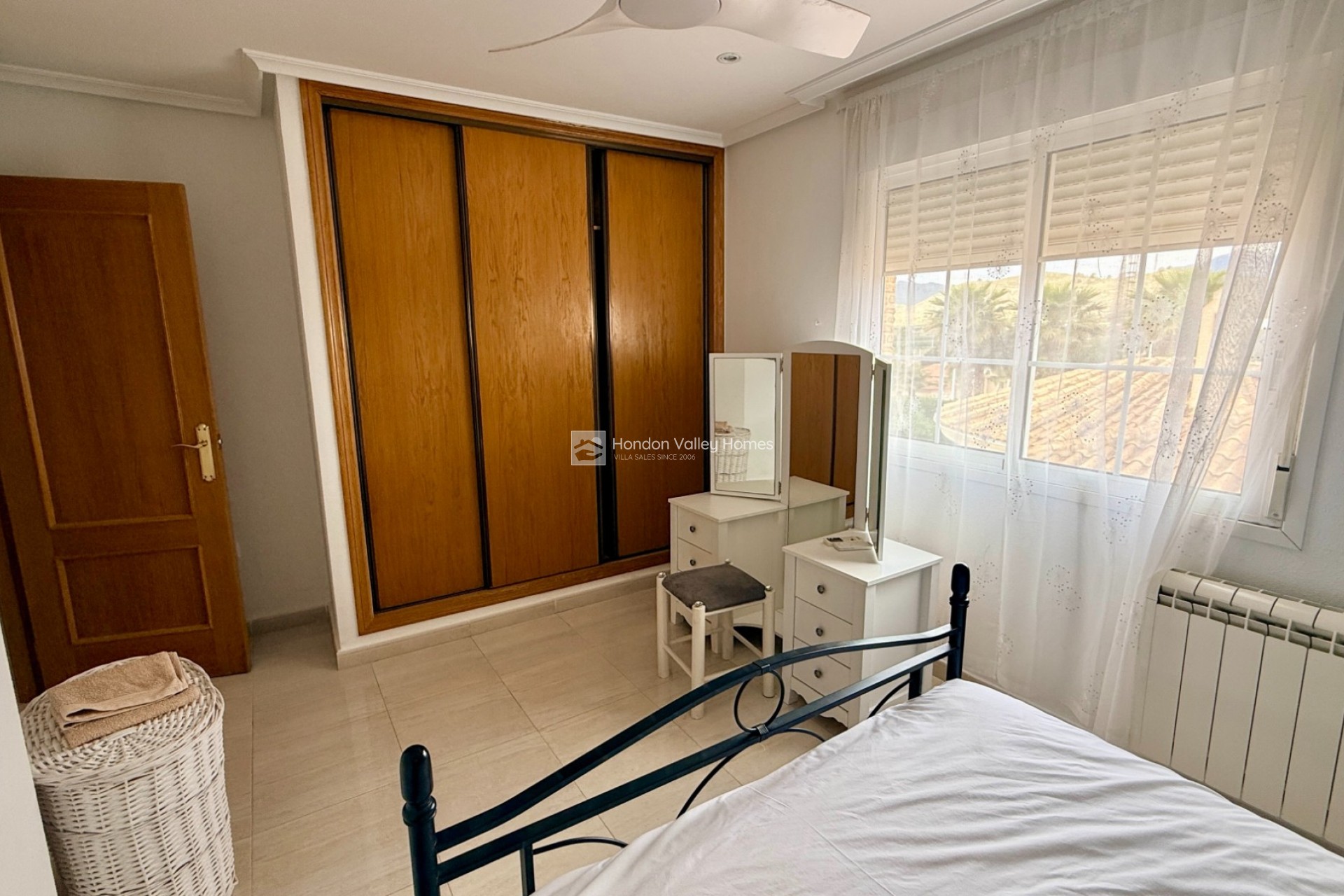 Resale - Villa - Hondón de las Nieves