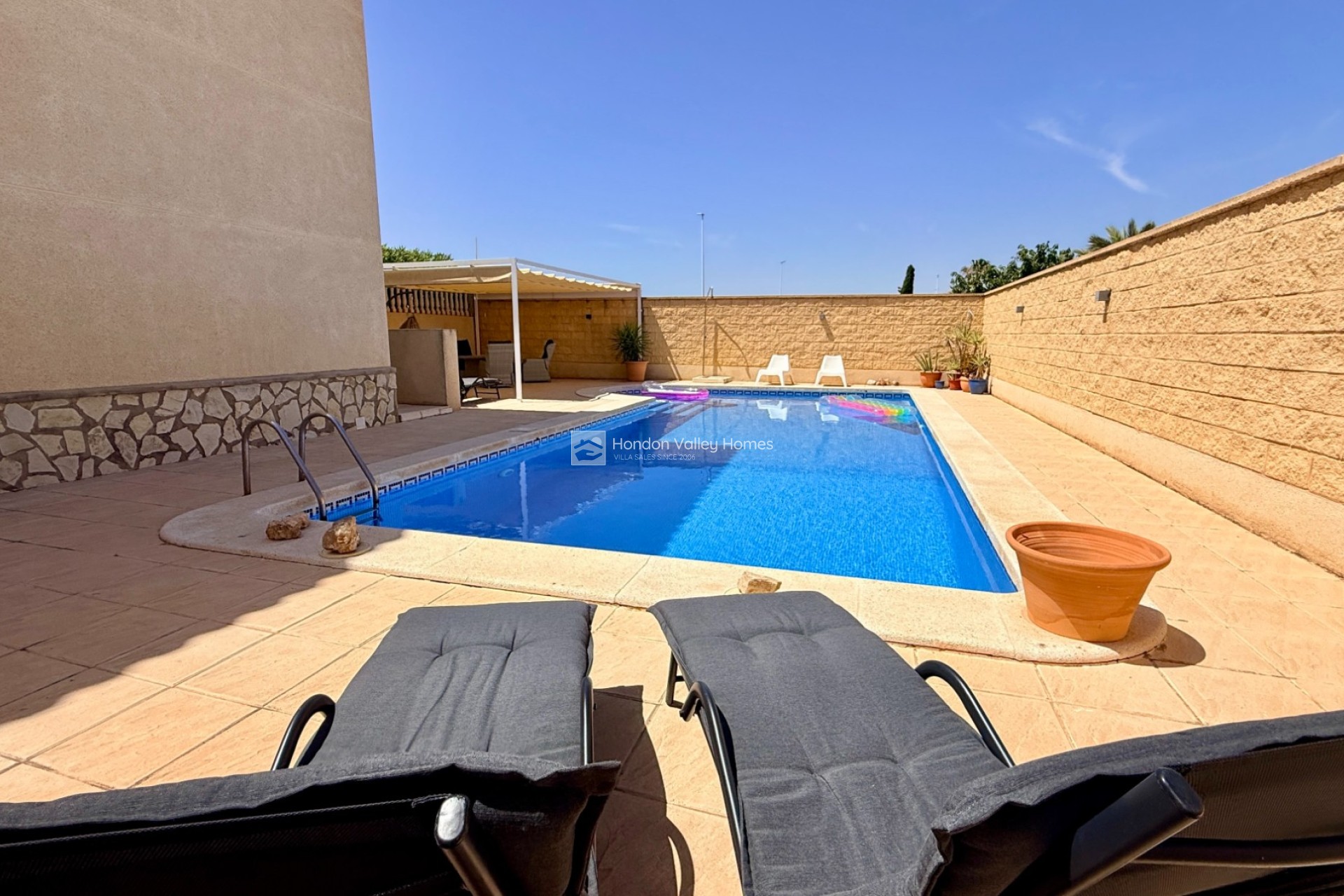 Resale - Villa - Hondón de las Nieves