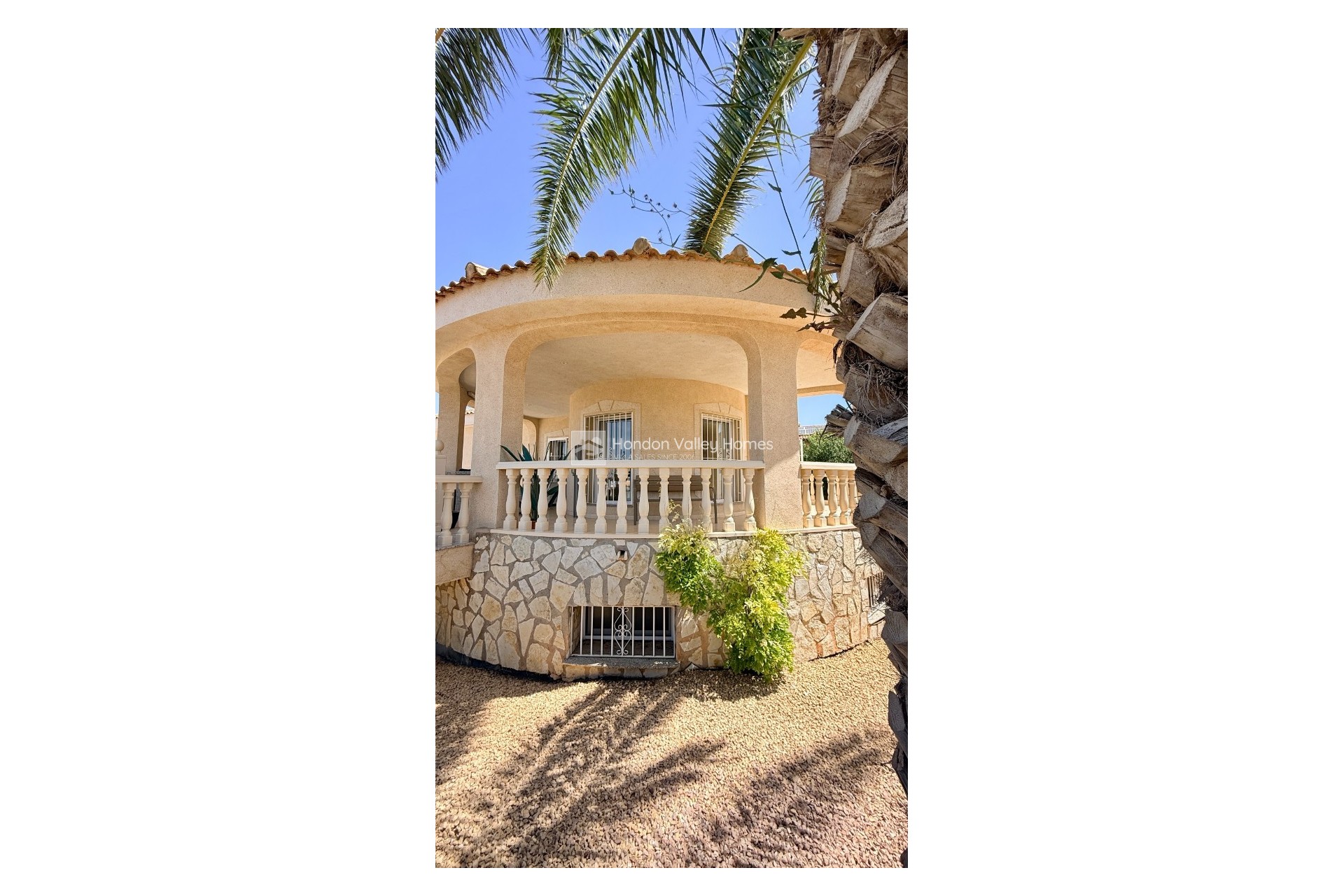 Resale - Villa - Hondón de las Nieves