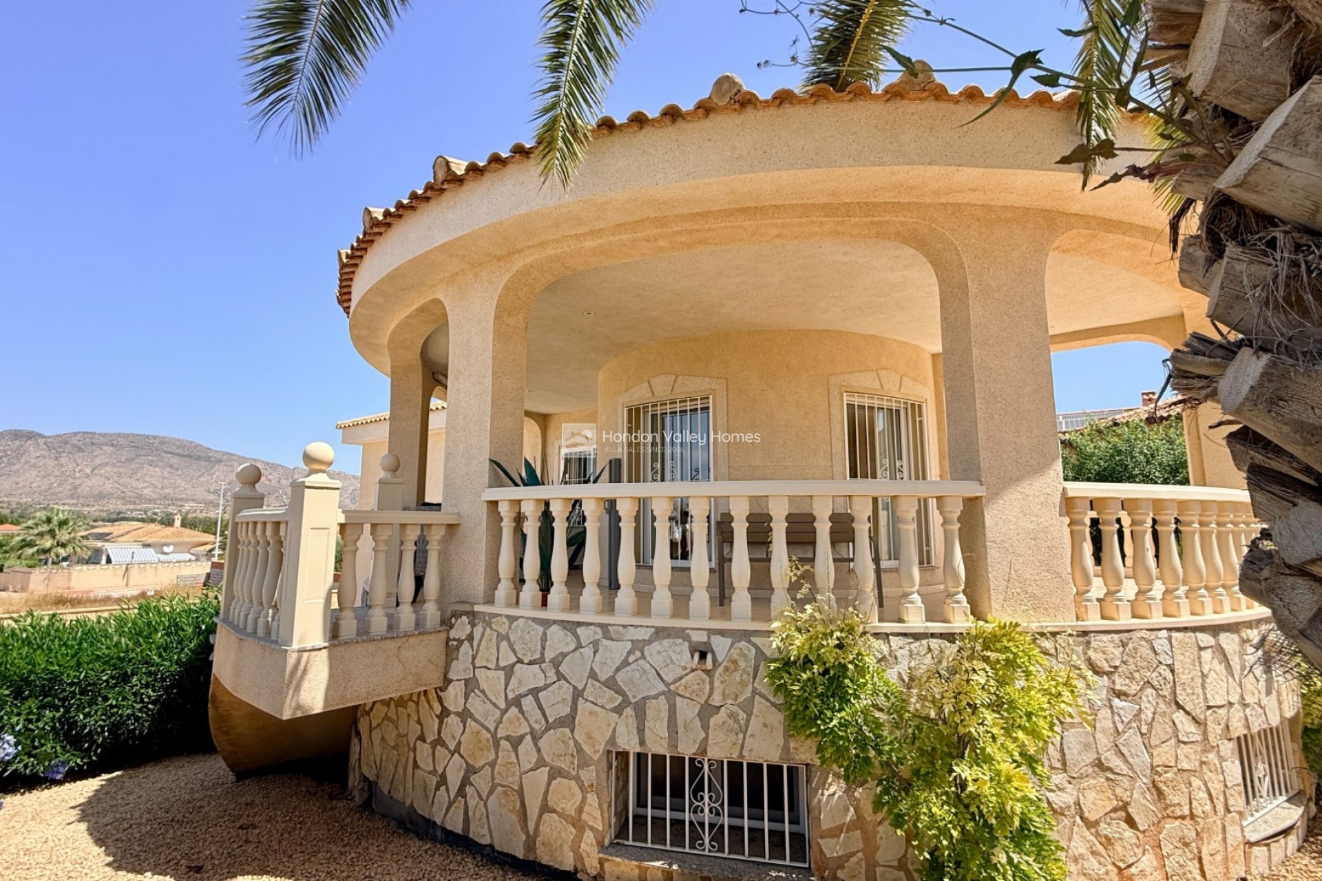 Resale - Villa - Hondón de las Nieves