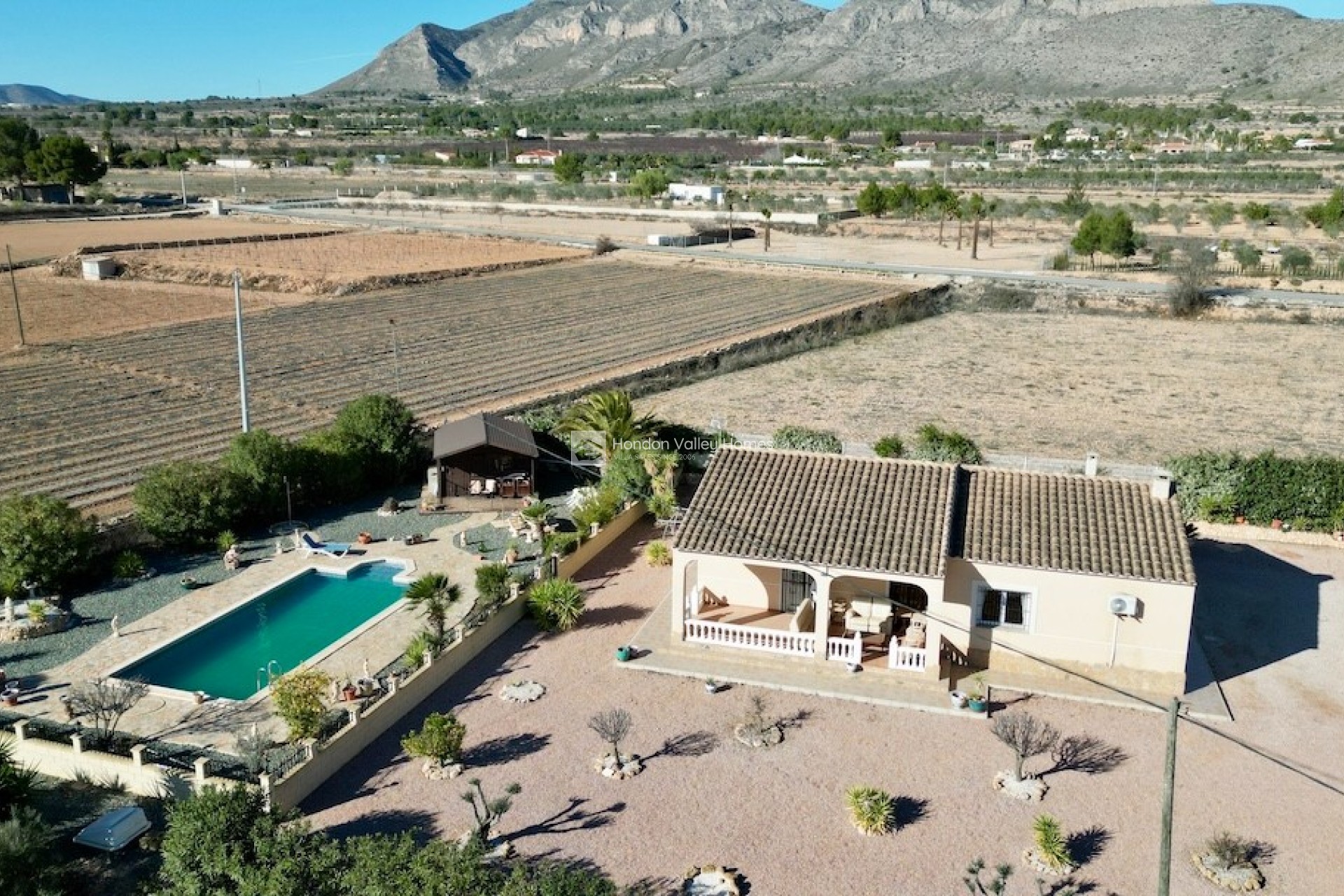 Resale - Villa - HONDON DE LAS NIEVES