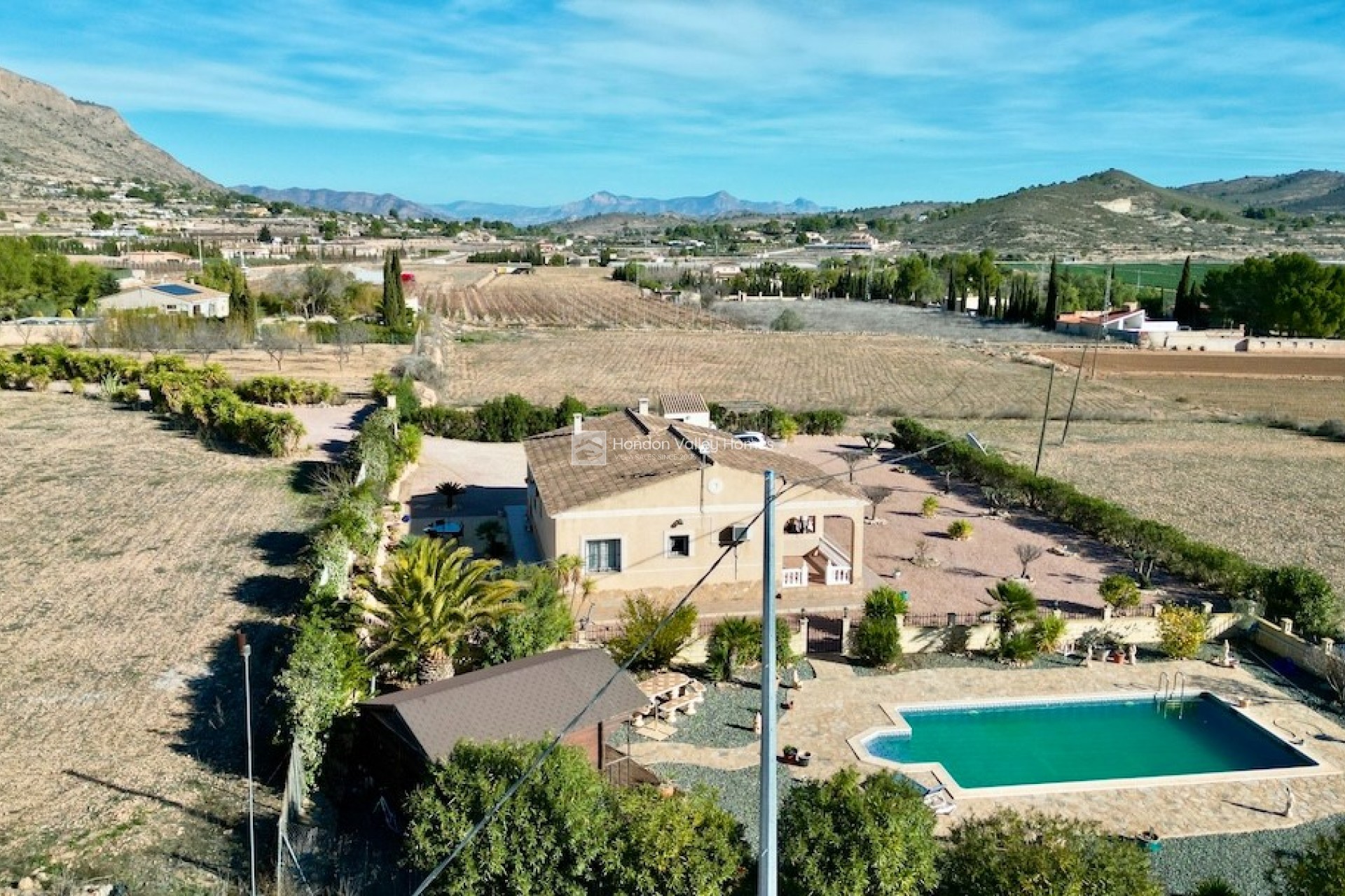 Resale - Villa - HONDON DE LAS NIEVES