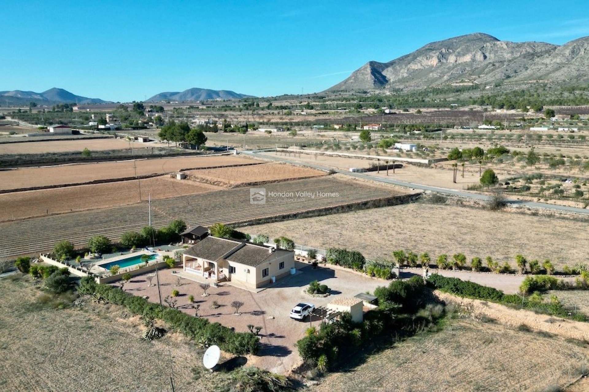 Resale - Villa - HONDON DE LAS NIEVES