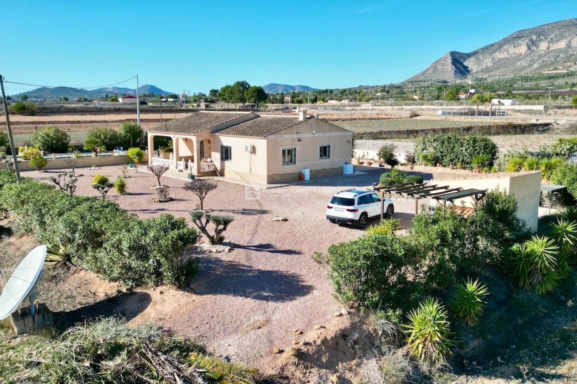 Resale - Villa - HONDON DE LAS NIEVES