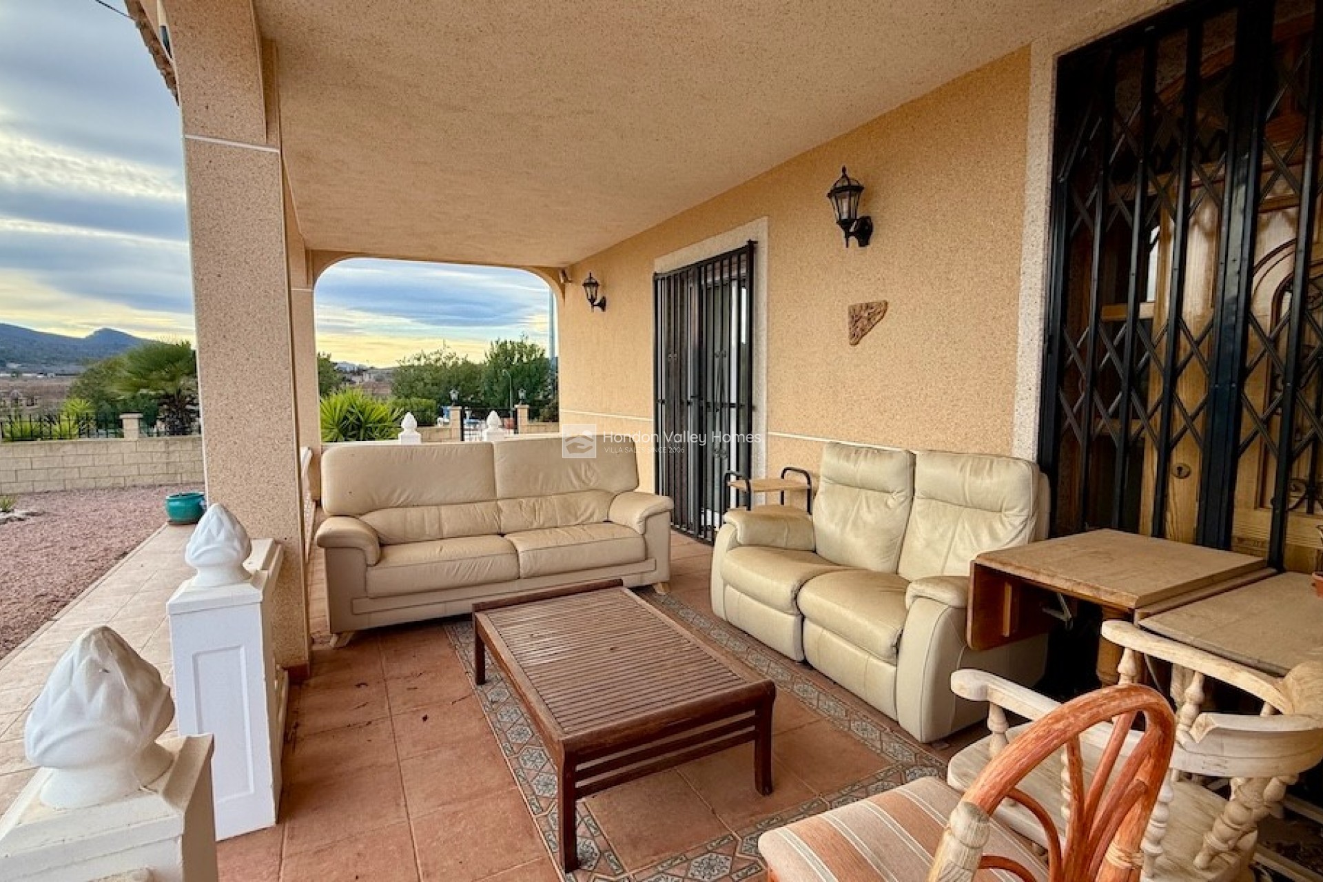 Resale - Villa - HONDON DE LAS NIEVES