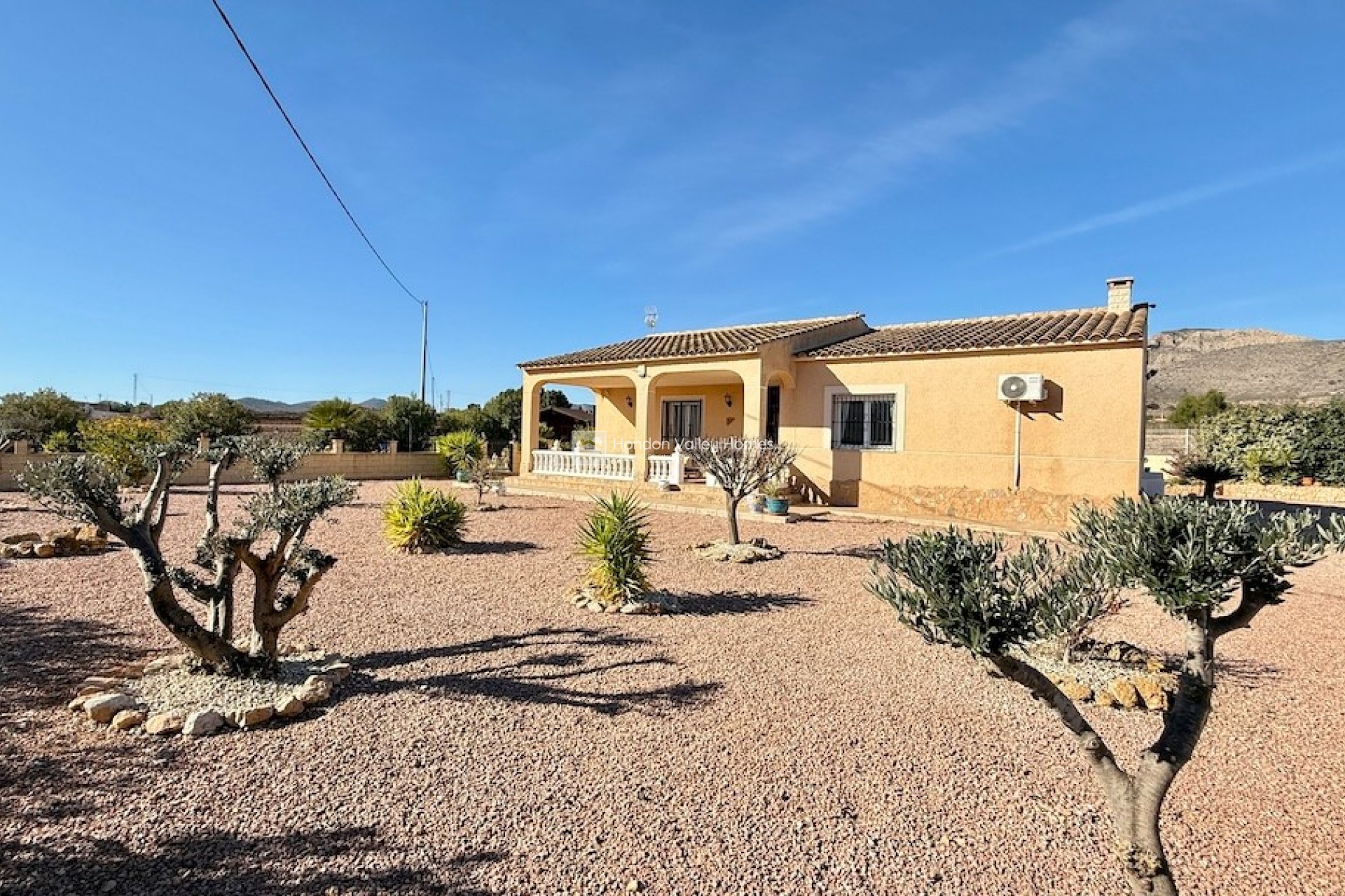 Resale - Villa - HONDON DE LAS NIEVES