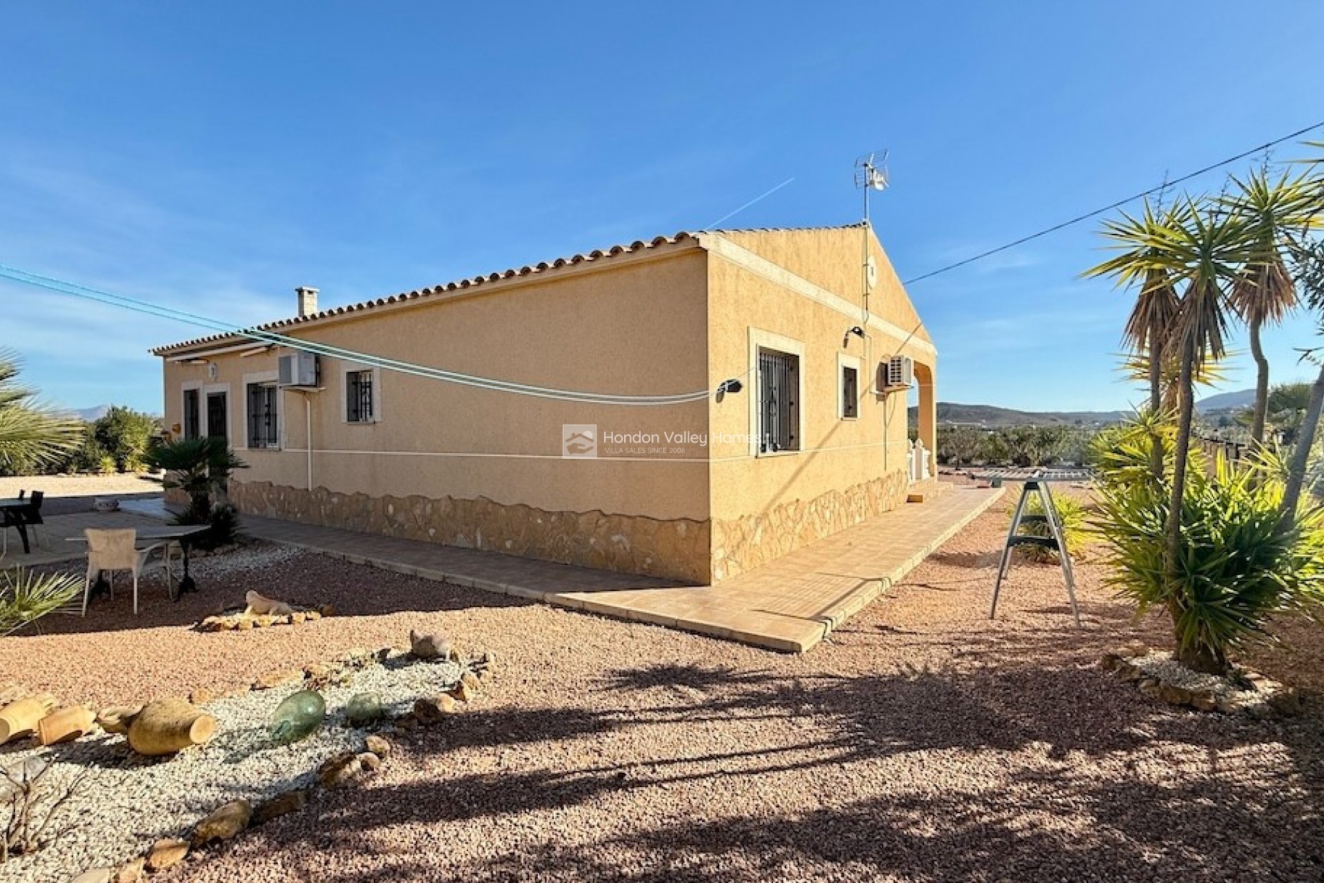 Resale - Villa - HONDON DE LAS NIEVES