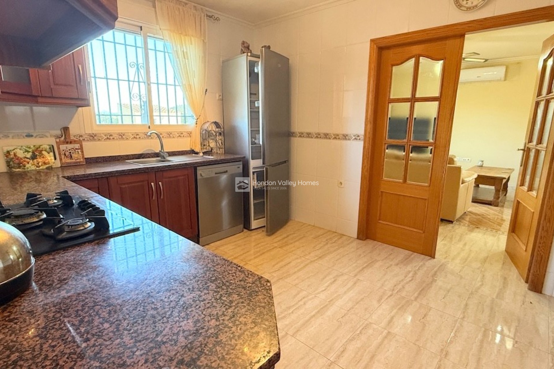 Resale - Villa - HONDON DE LAS NIEVES