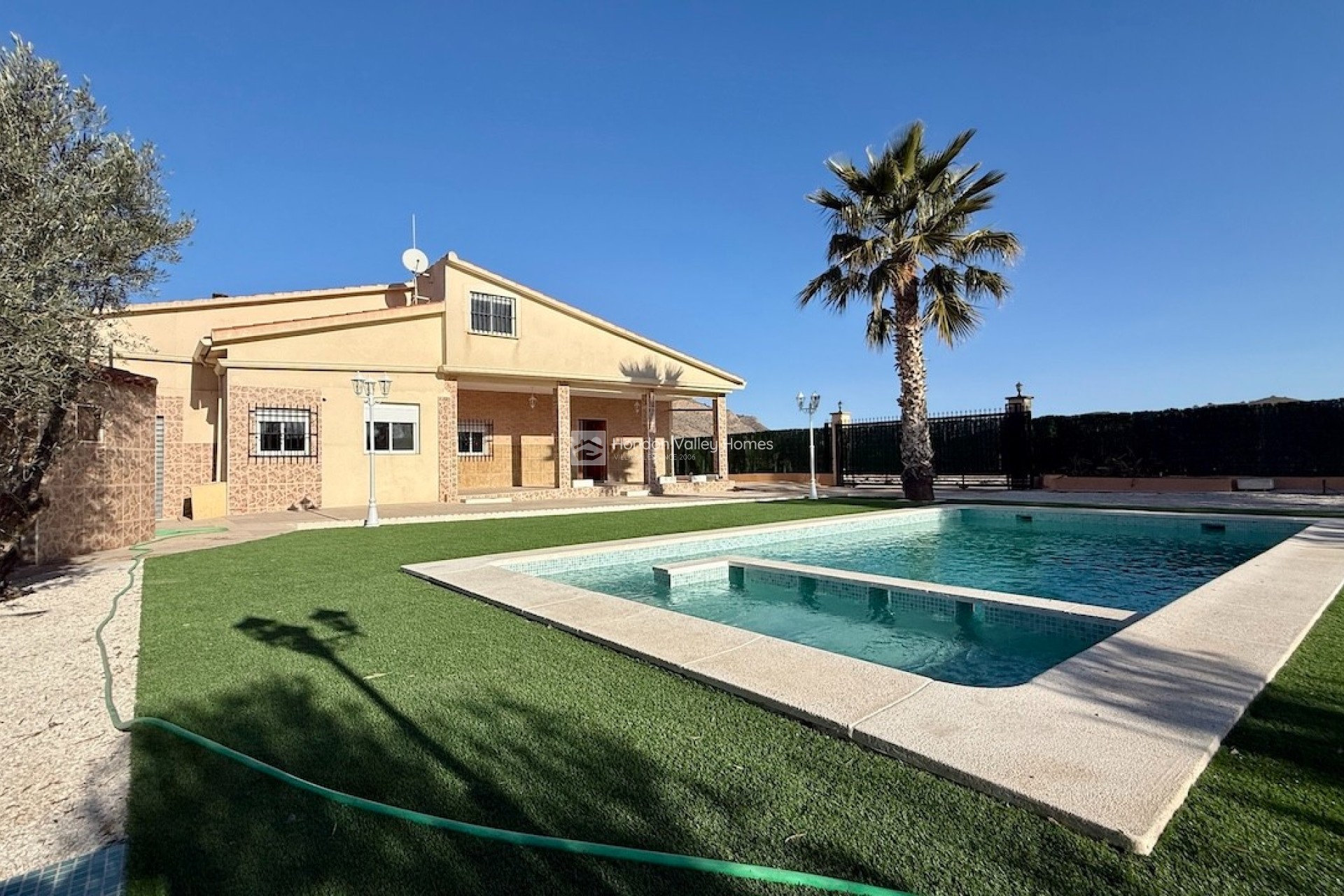 Resale - Villa - HONDON DE LAS NIEVES