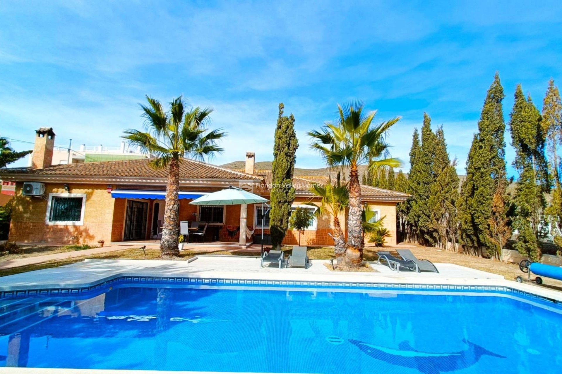 Resale - Villa - HONDON DE LOS FRAILES