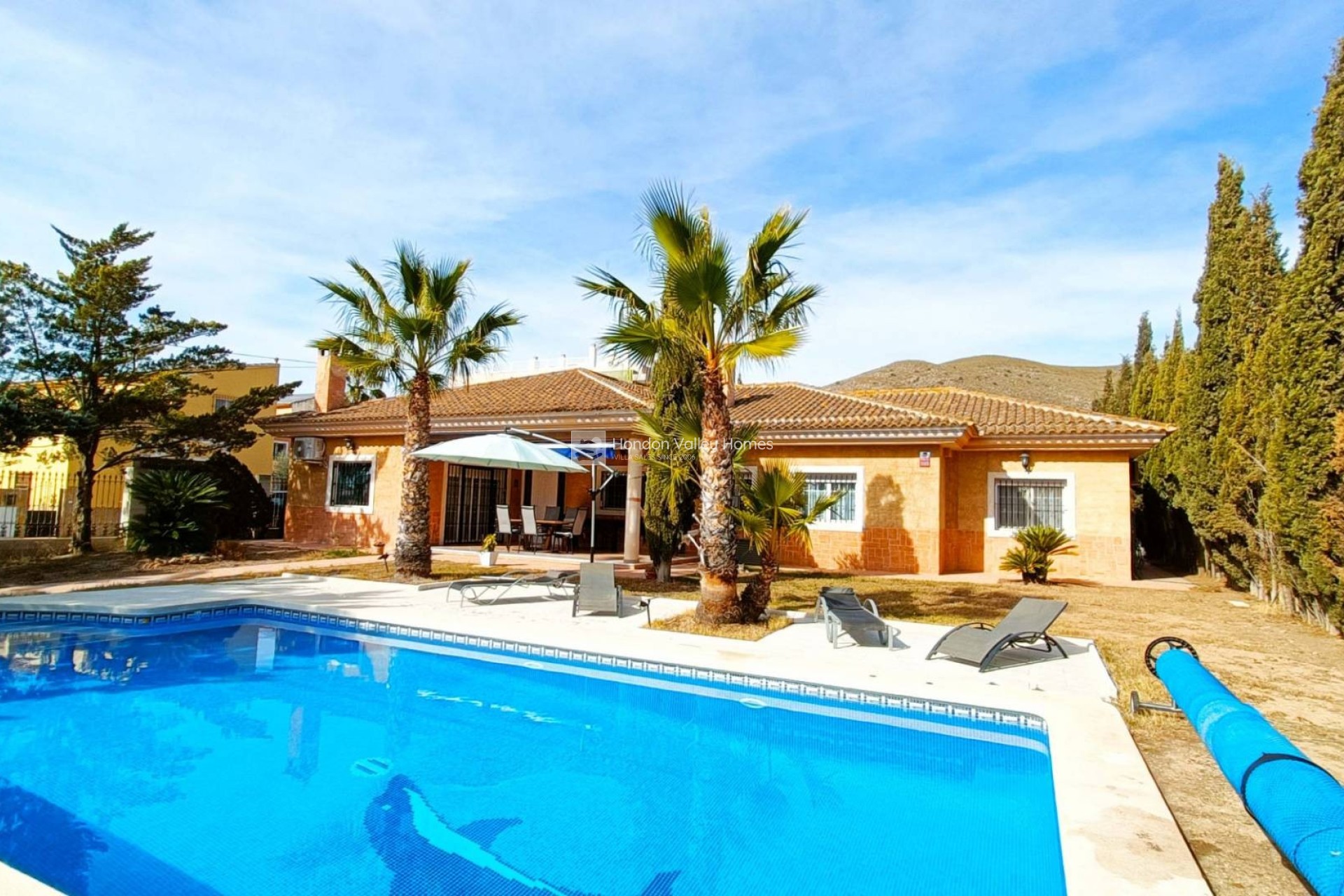 Resale - Villa - HONDON DE LOS FRAILES