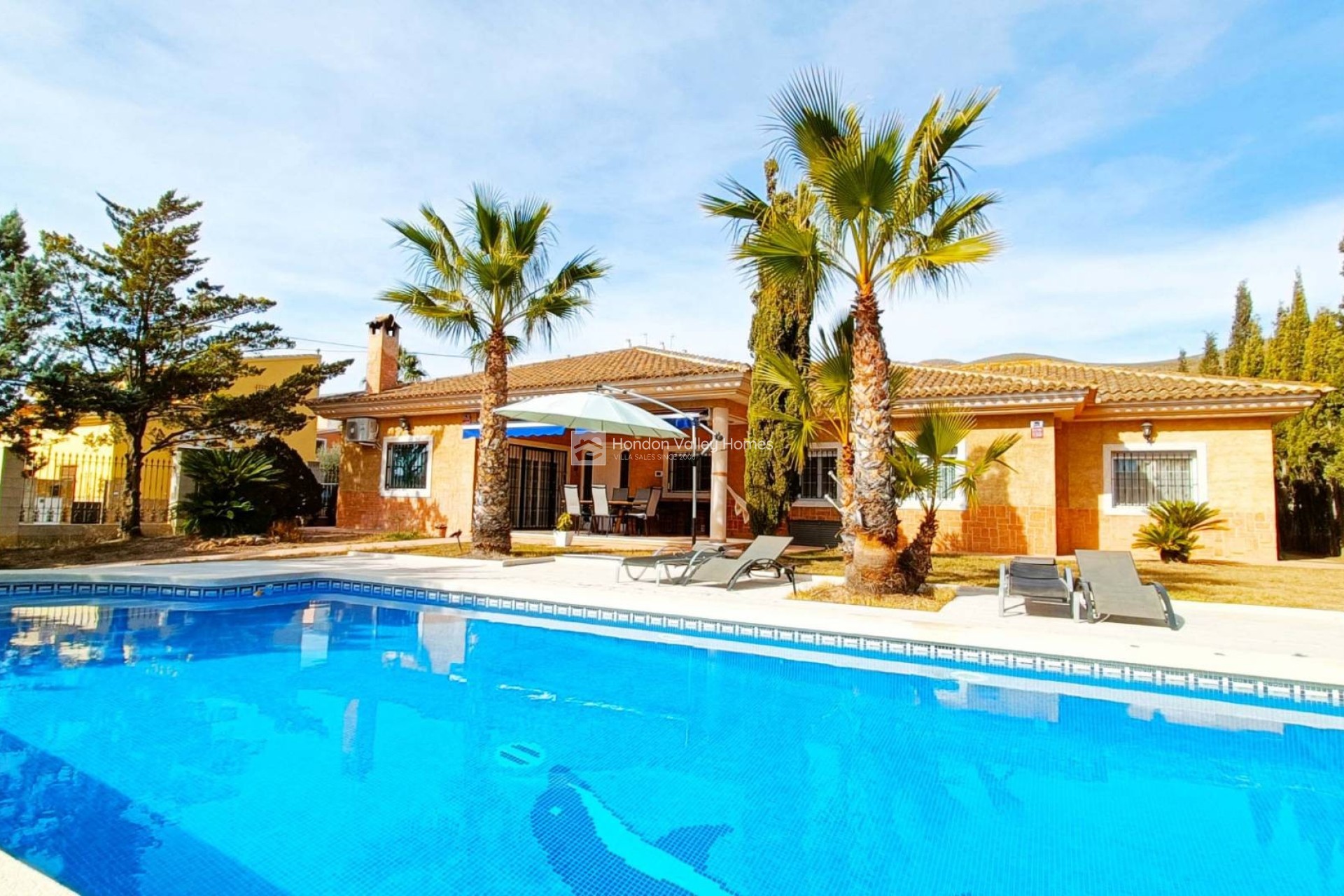 Resale - Villa - HONDON DE LOS FRAILES