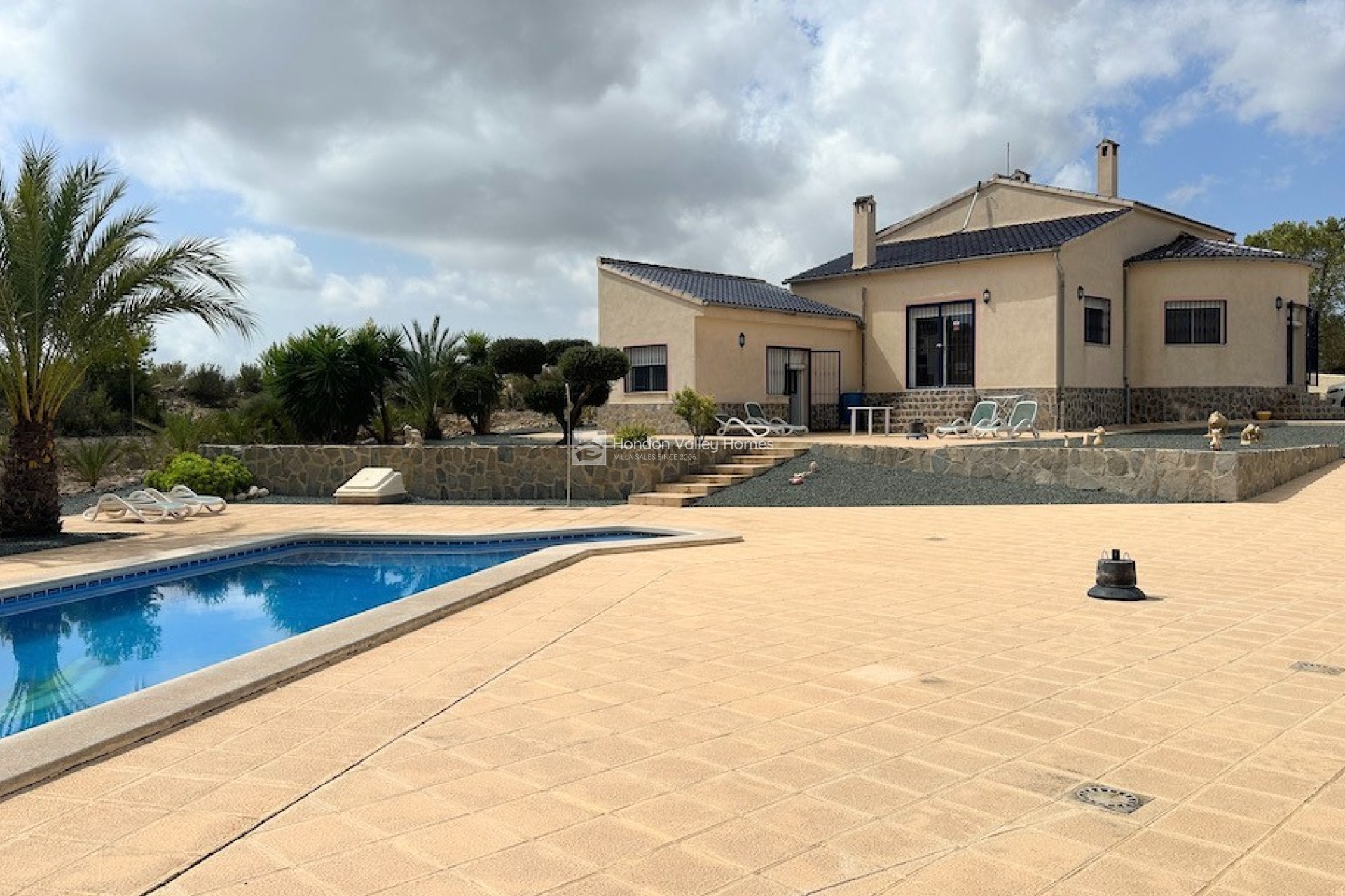 Resale - Villa - HONDON DE LOS FRAILES