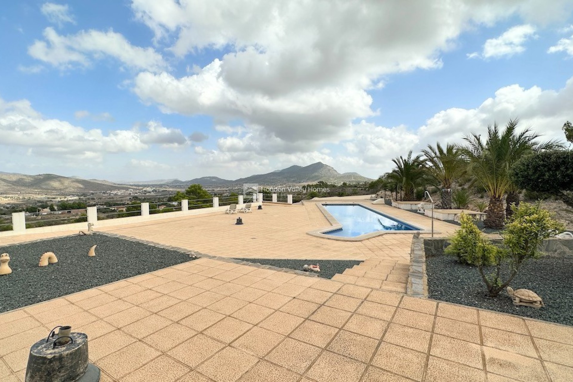 Resale - Villa - HONDON DE LOS FRAILES