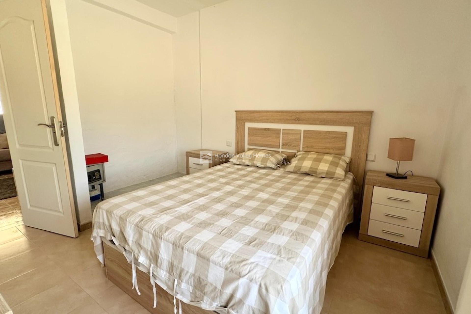 Resale - Villa - HONDON DE LOS FRAILES