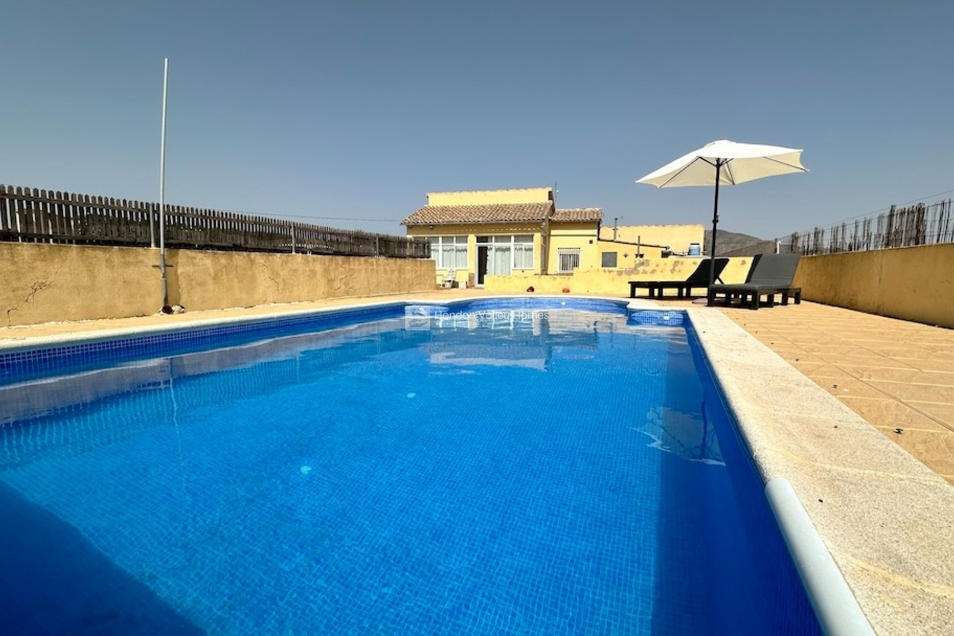 Resale - Villa - HONDON DE LOS FRAILES