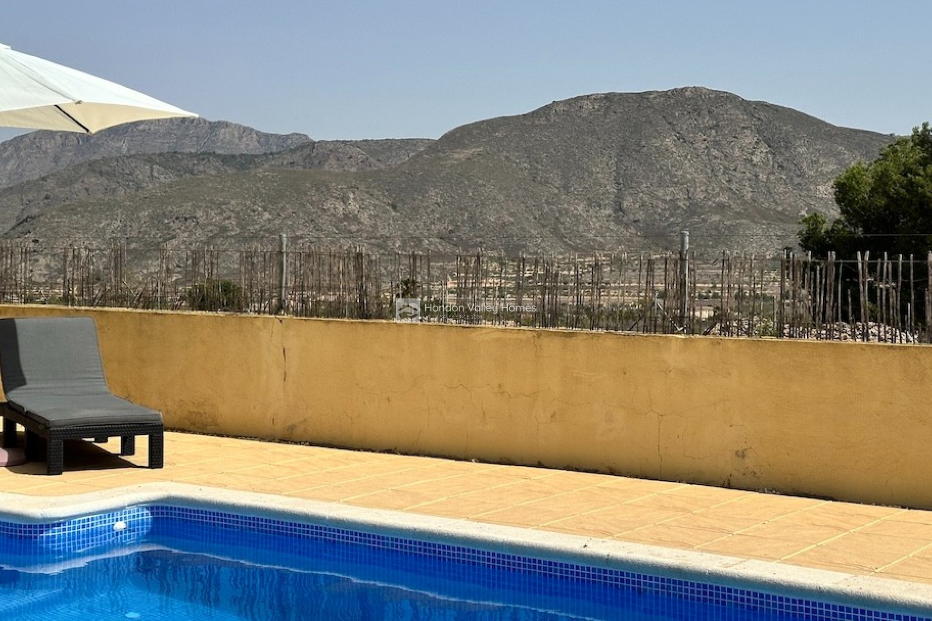 Resale - Villa - HONDON DE LOS FRAILES