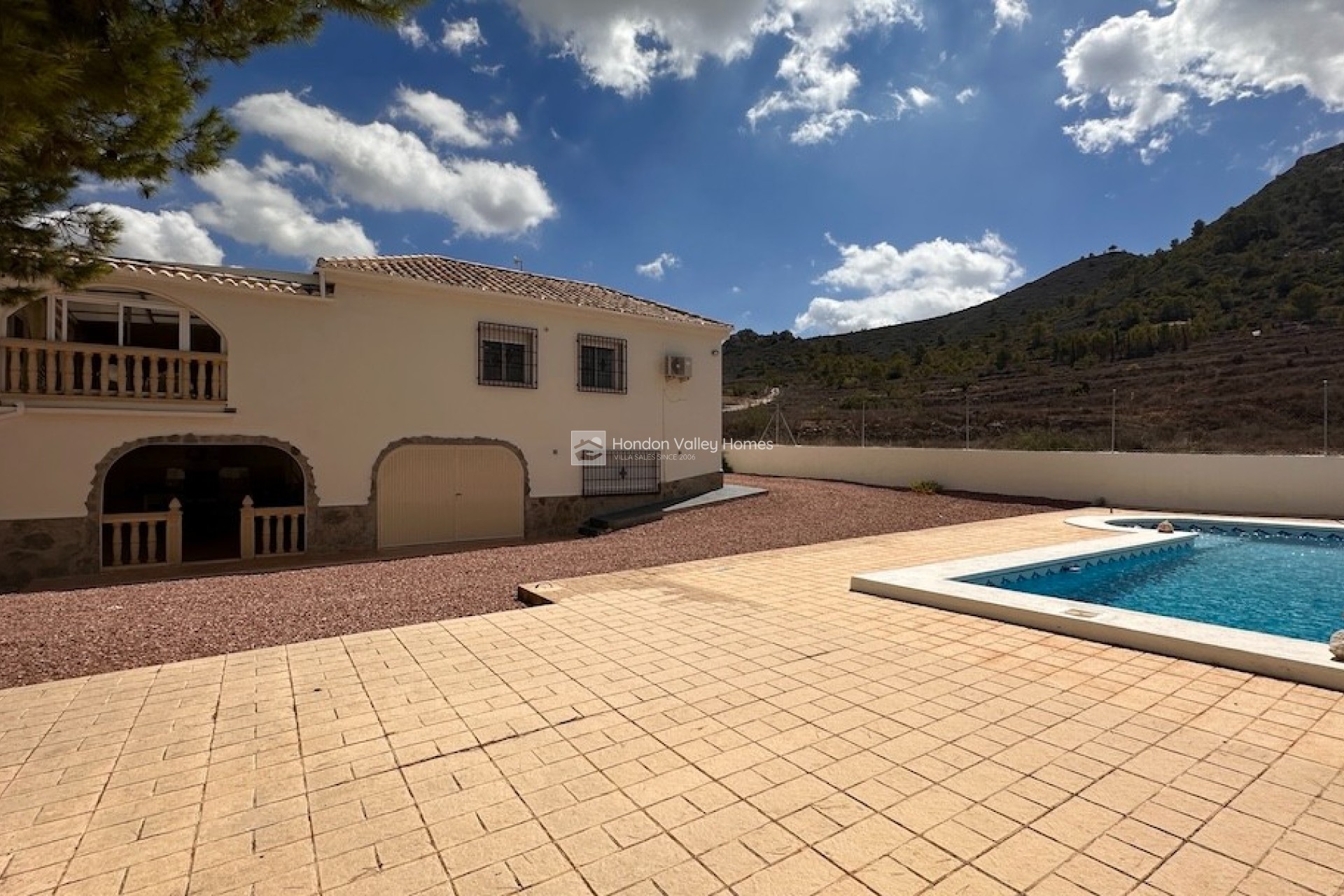 Resale - Villa - HONDON DE LOS FRAILES