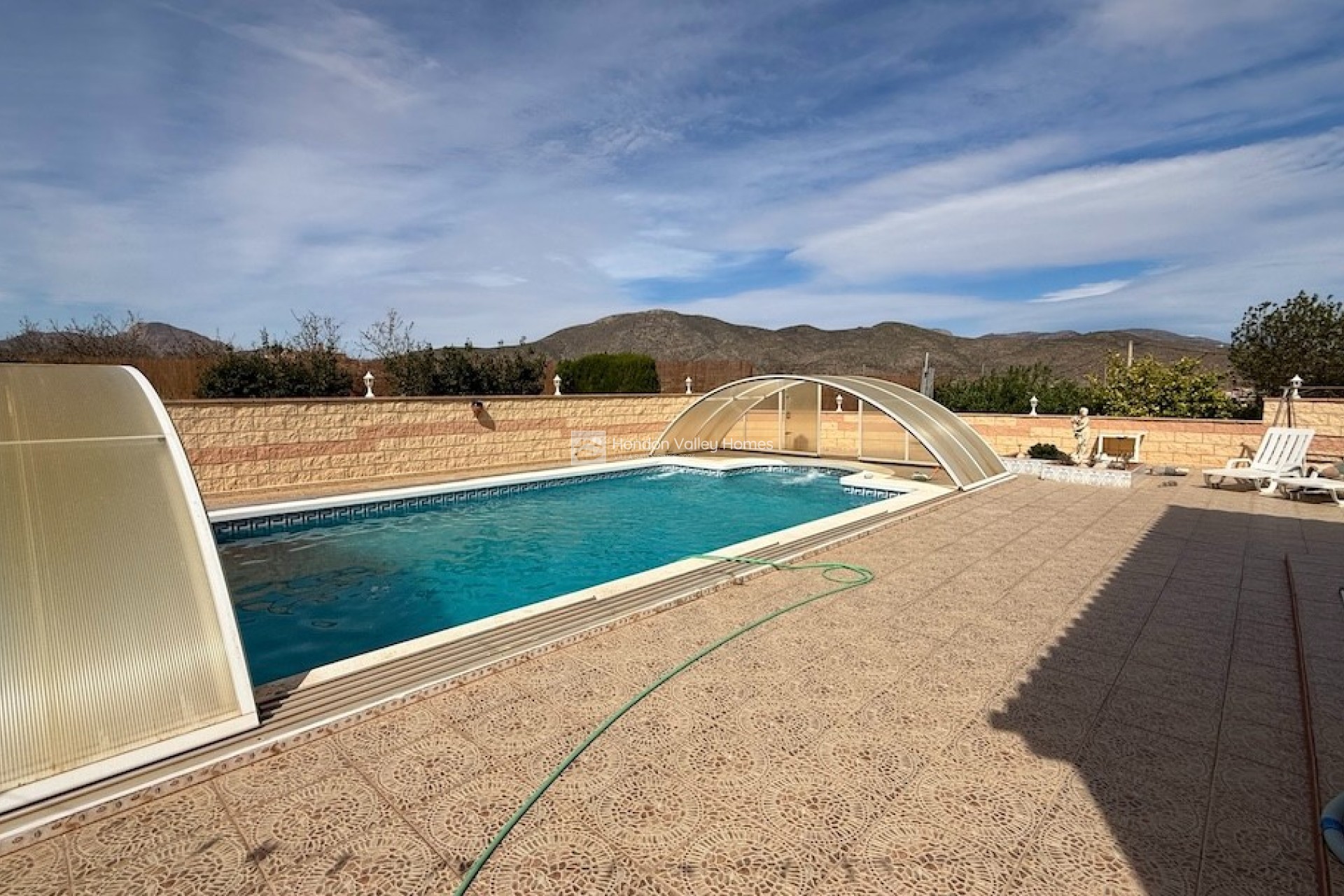 Resale - Villa - HONDON DE LOS FRAILES