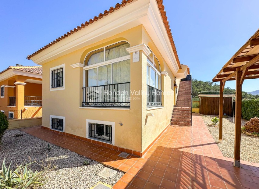 Resale - Villa - LA ROMANA