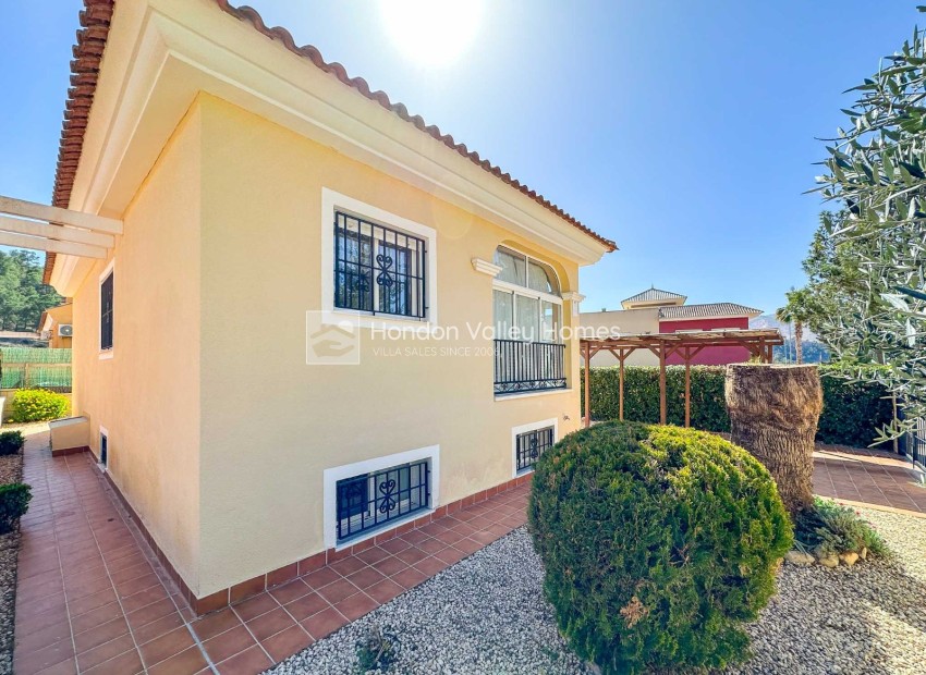 Resale - Villa - LA ROMANA