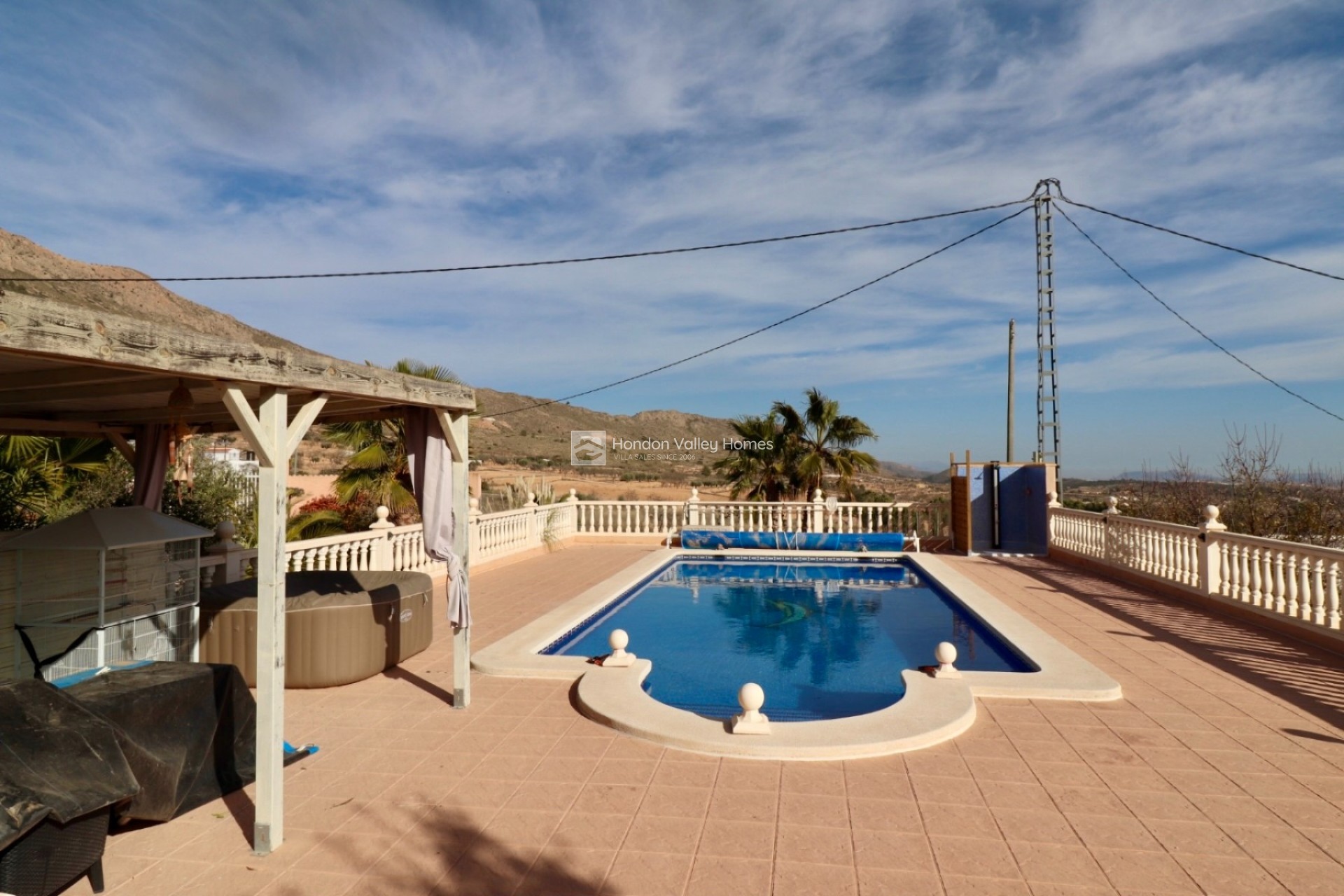 Resale - Villa - La Romana