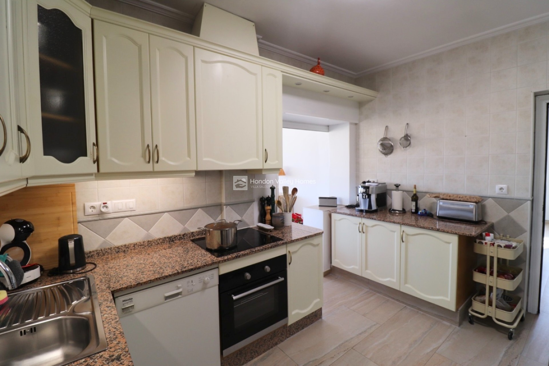 Resale - Villa - La Romana