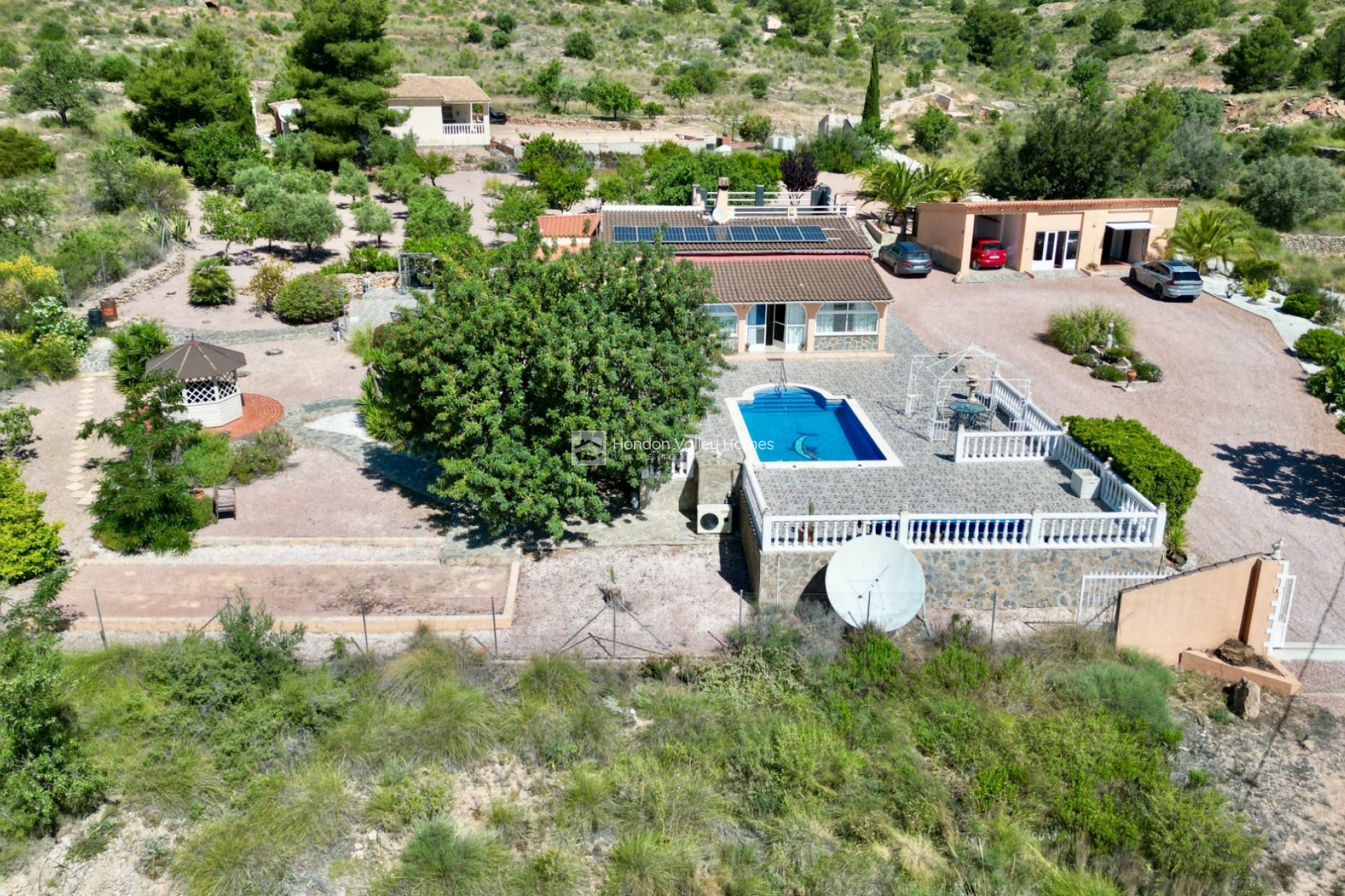 Resale - Villa - La Romana