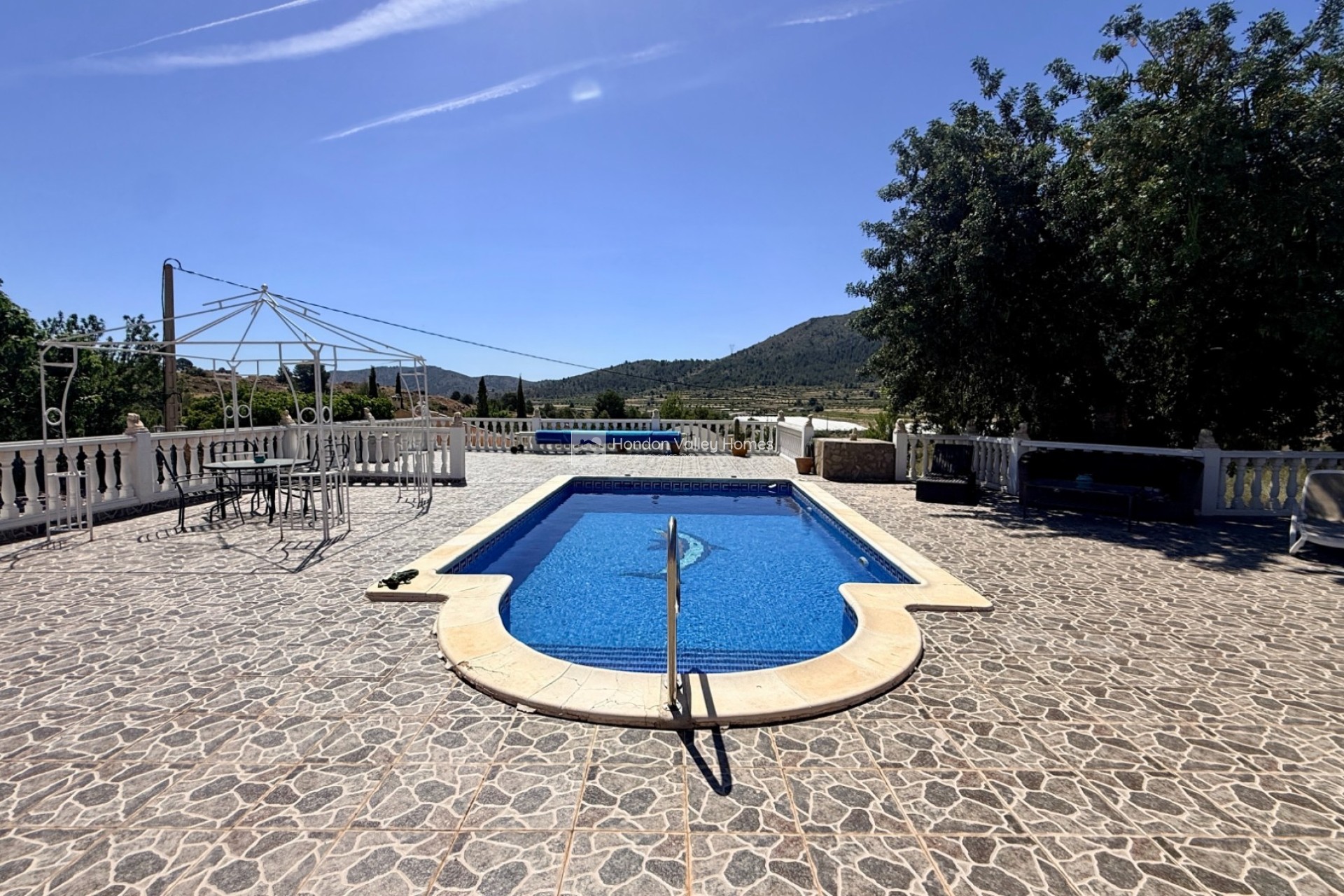 Resale - Villa - La Romana