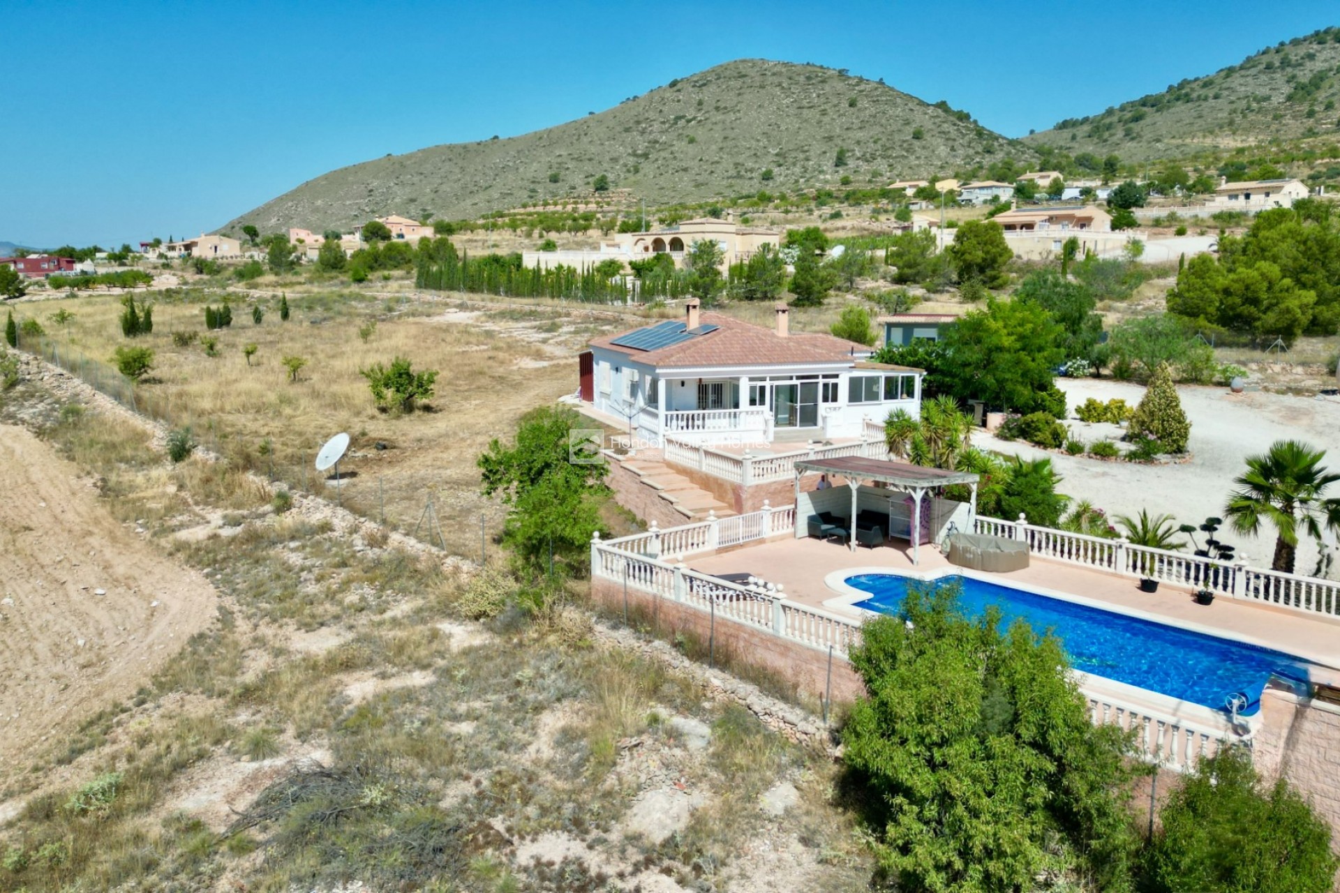 Resale - Villa - La Romana