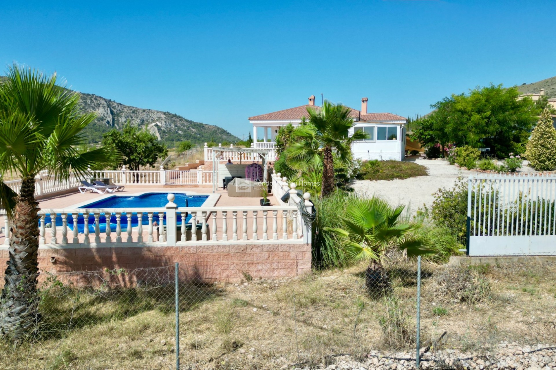 Resale - Villa - La Romana